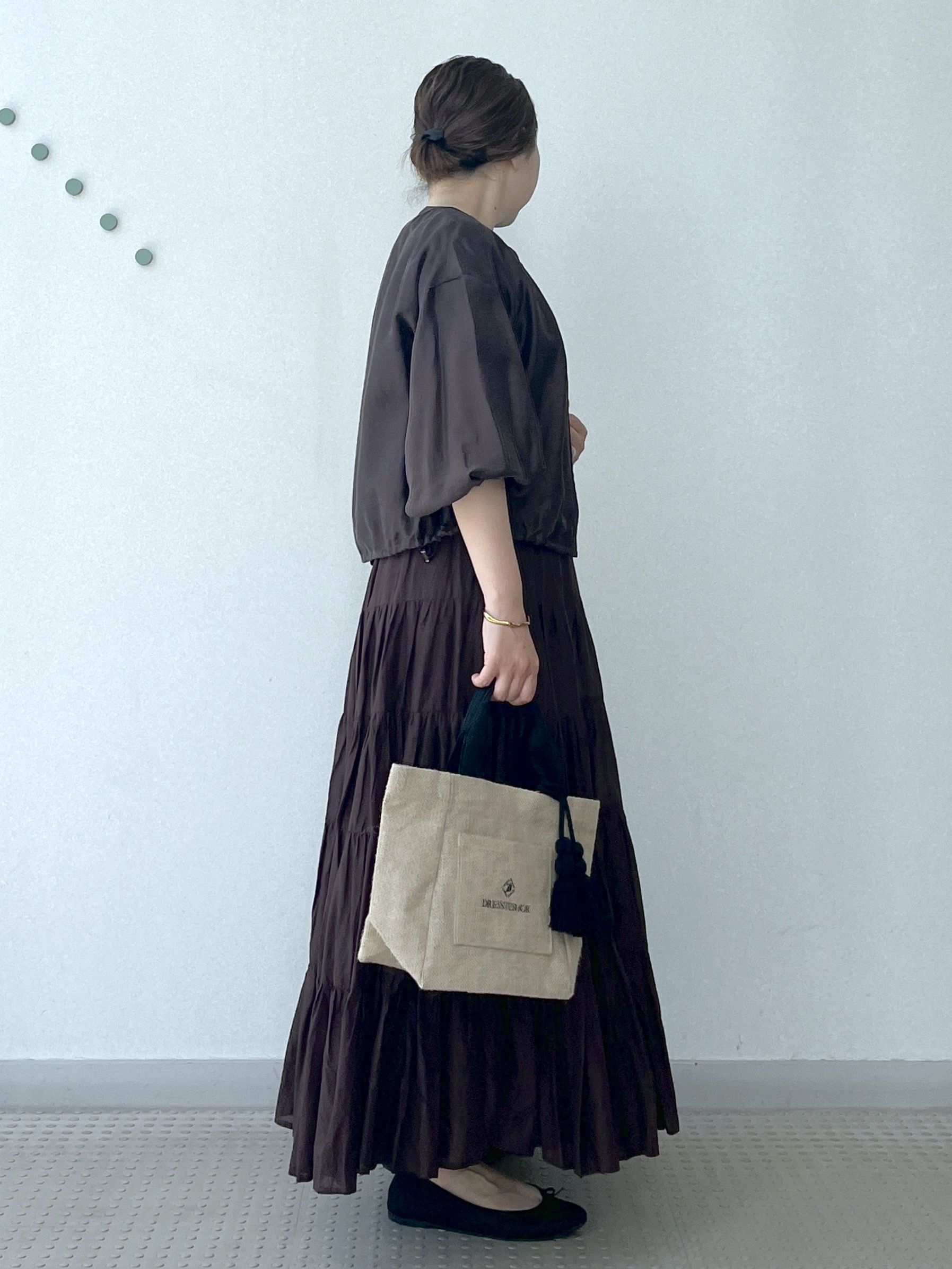 Soeさんの「DRESSTERIOR｜【接触冷感／抗菌防臭／消臭】アイスクリアコットン Bonsoir ロゴTシャツ」を使ったコーディネート