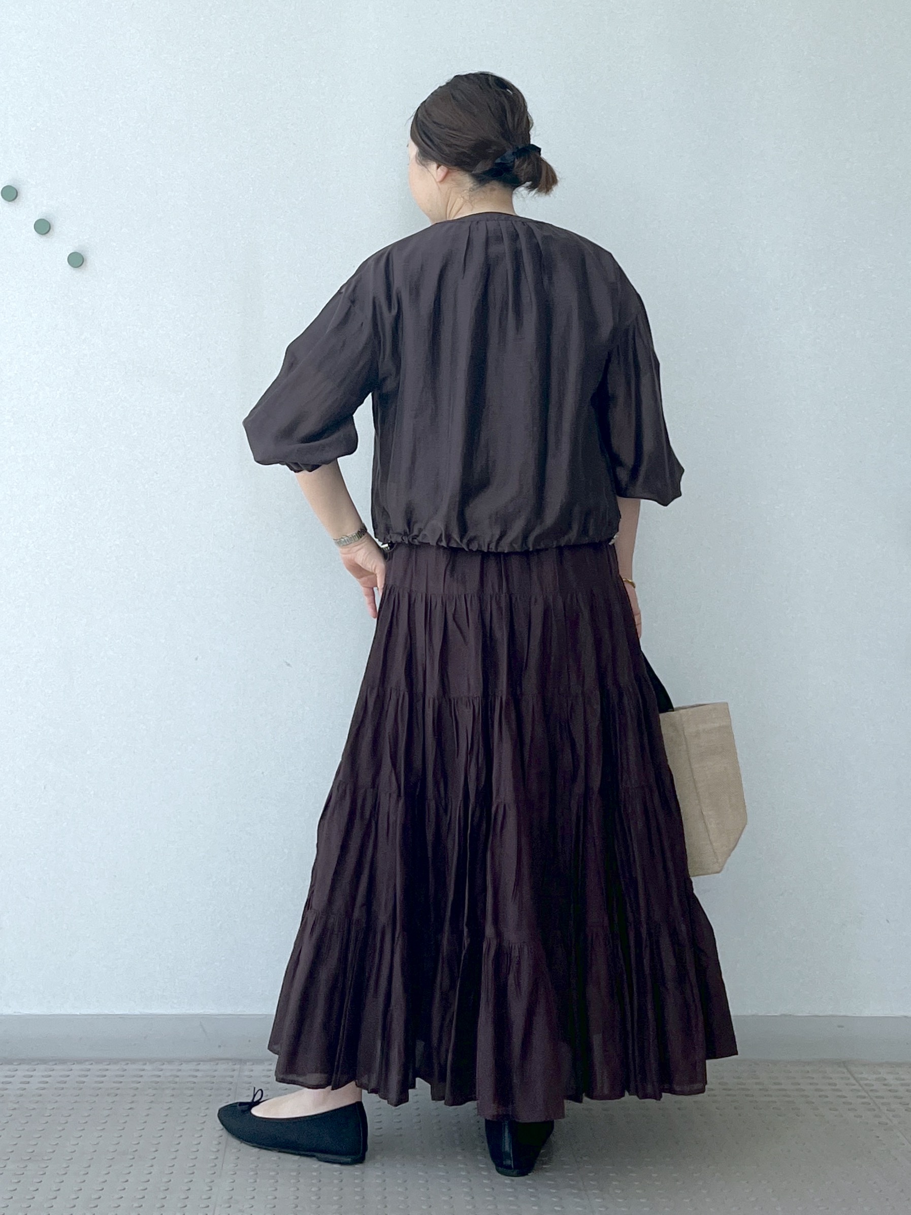 Soeさんの「DRESSTERIOR｜【接触冷感／抗菌防臭／消臭】アイスクリアコットン Bonsoir ロゴTシャツ」を使ったコーディネート