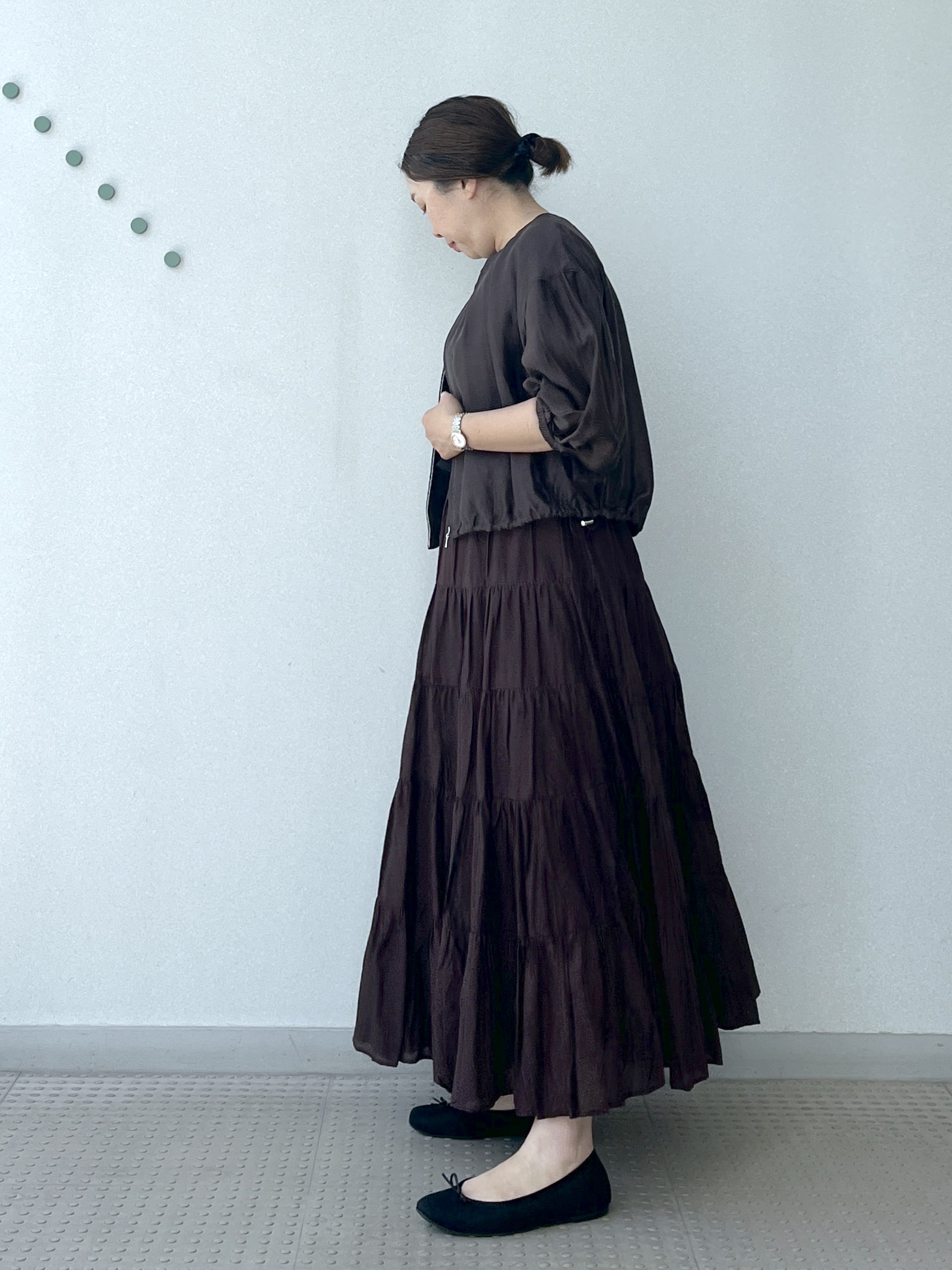 Soeさんの「DRESSTERIOR｜【接触冷感／抗菌防臭／消臭】アイスクリアコットン Bonsoir ロゴTシャツ」を使ったコーディネート