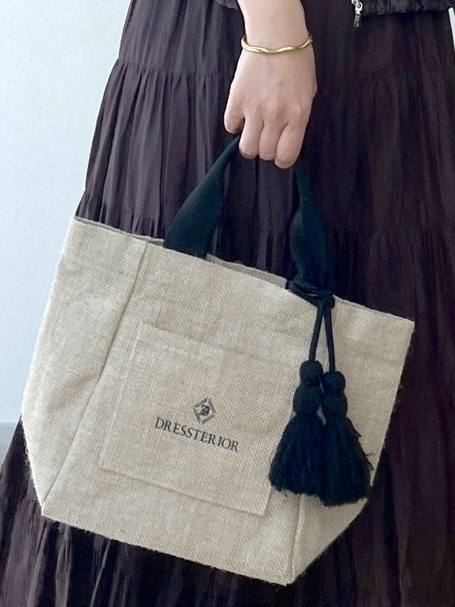 Soeさんの「DRESSTERIOR｜【接触冷感／抗菌防臭／消臭】アイスクリアコットン Bonsoir ロゴTシャツ」を使ったコーディネート
