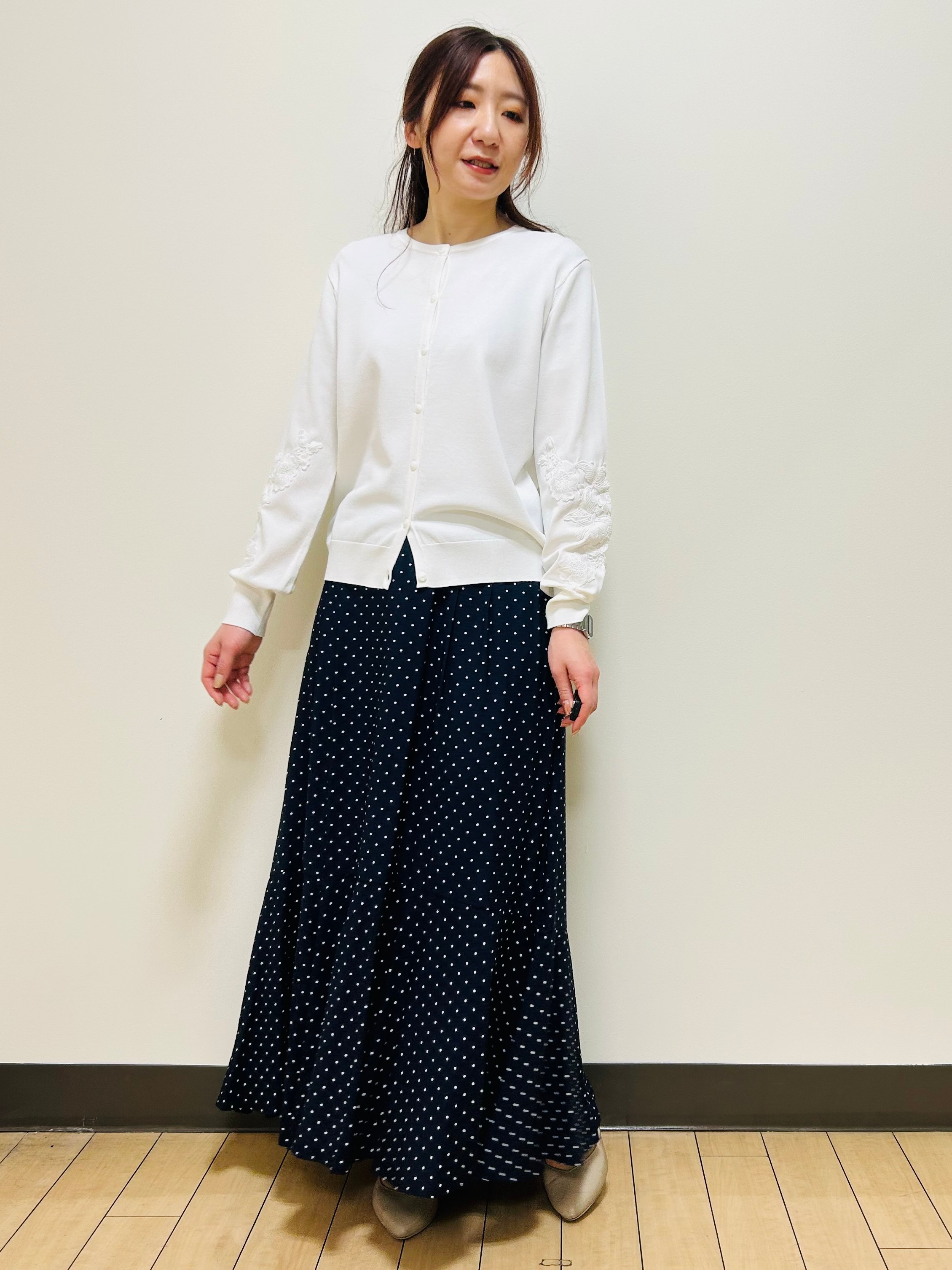 miiiさんの「Reflect｜レースデザインスリーブカーディガン」を使ったコーディネート