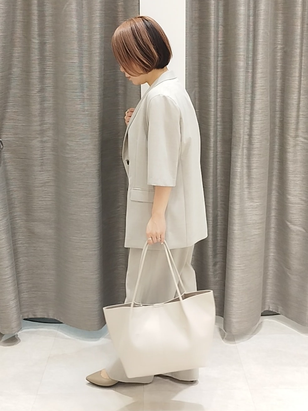 s u g iさんの「UNTITLED｜【シワになりにくい/セットアップ可/接触冷感】ハーフスリーブジャケット」を使ったコーディネート