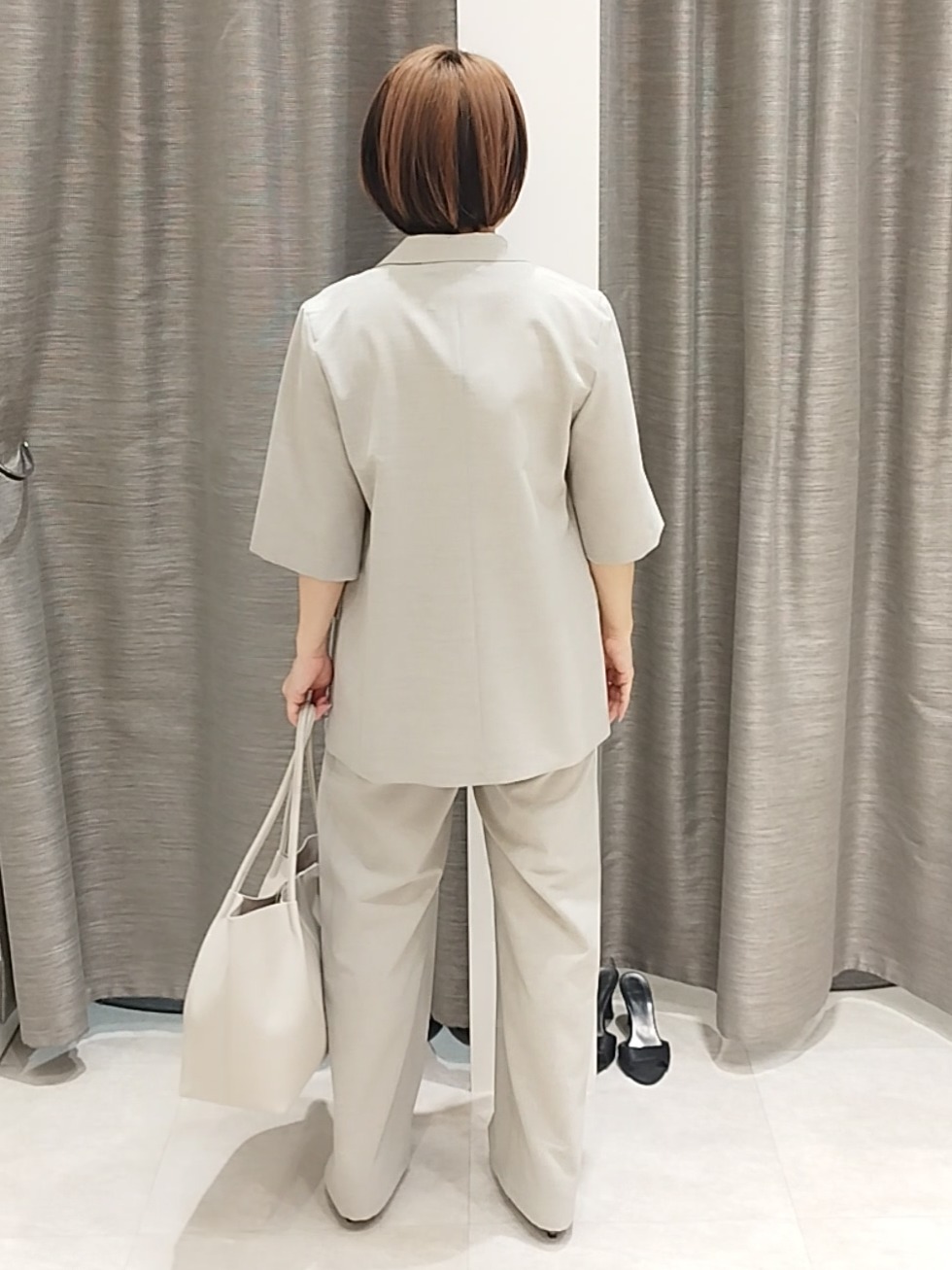 s u g iさんの「UNTITLED｜【シワになりにくい/セットアップ可/接触冷感】ハーフスリーブジャケット」を使ったコーディネート
