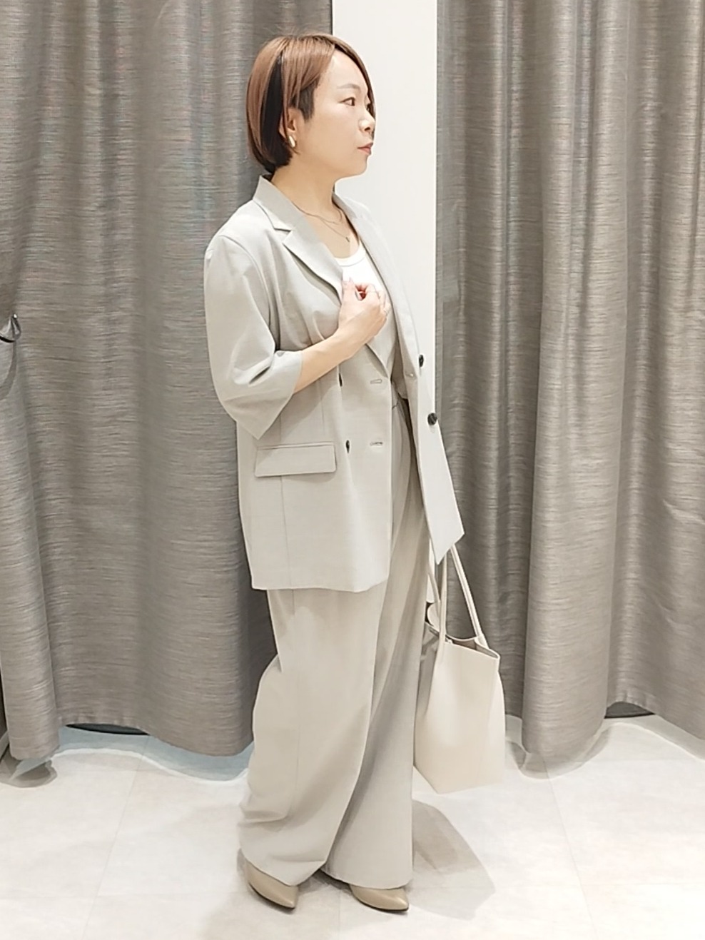 s u g iさんの「UNTITLED｜【シワになりにくい/セットアップ可/接触冷感】ハーフスリーブジャケット」を使ったコーディネート