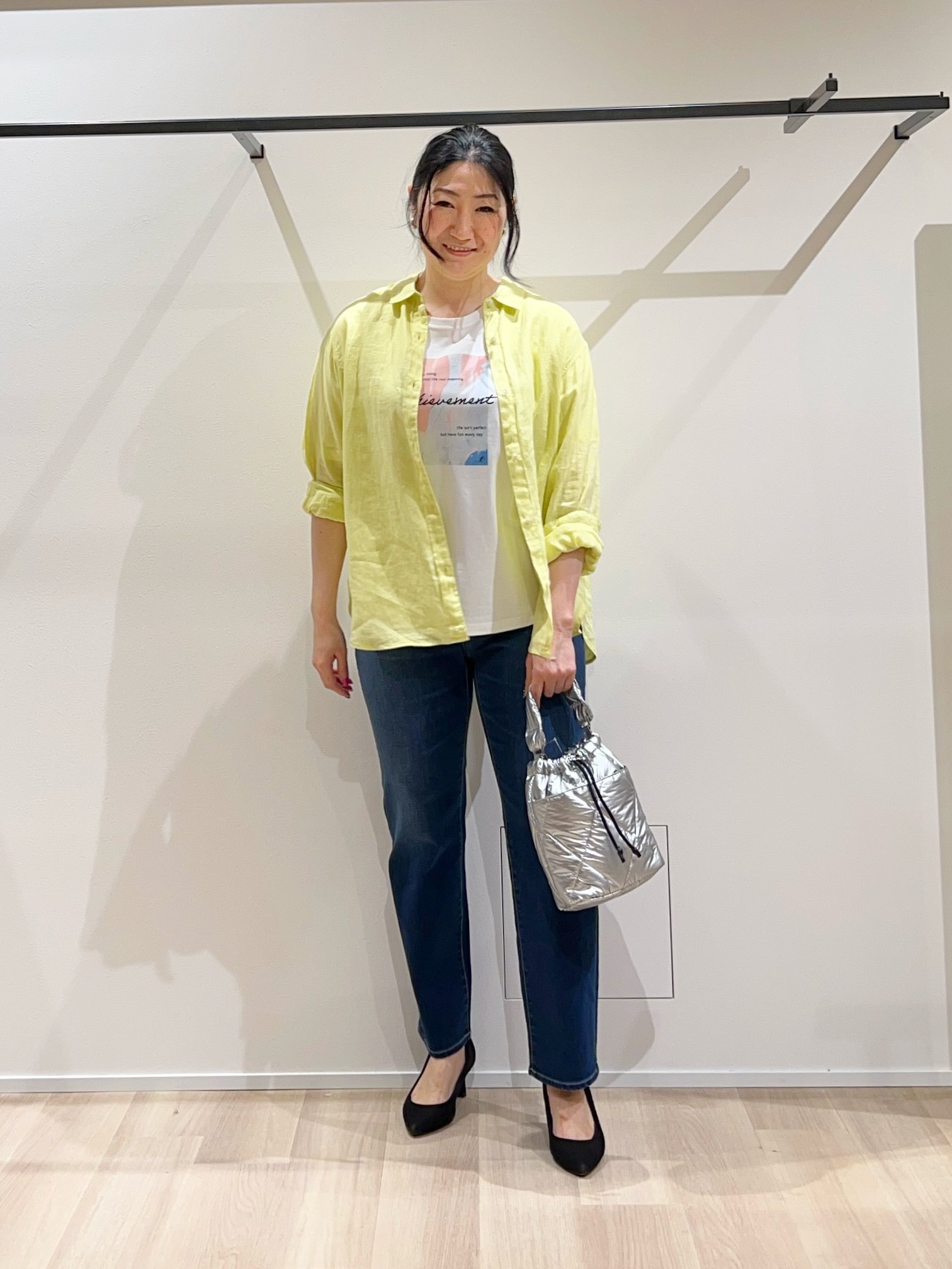 TOMOMIさんの「UNTITLED｜【接触冷感／2WAY】カシュクールリネンシャツ」を使ったコーディネート