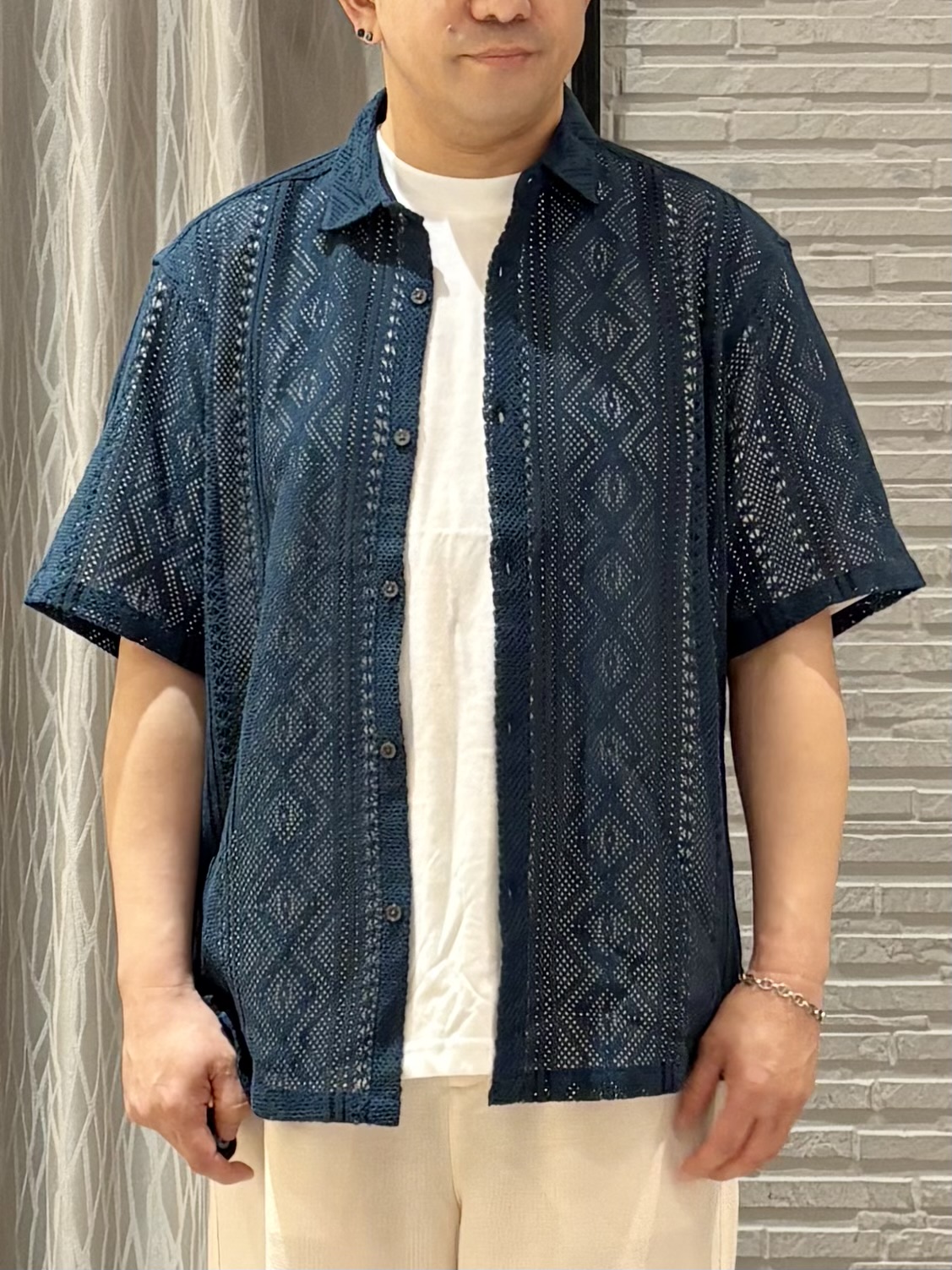 Pーyamaさんの「THE SHOP TK｜【2点セット】クラフトレース 半袖シャツ＋半袖Tシャツ」を使ったコーディネート