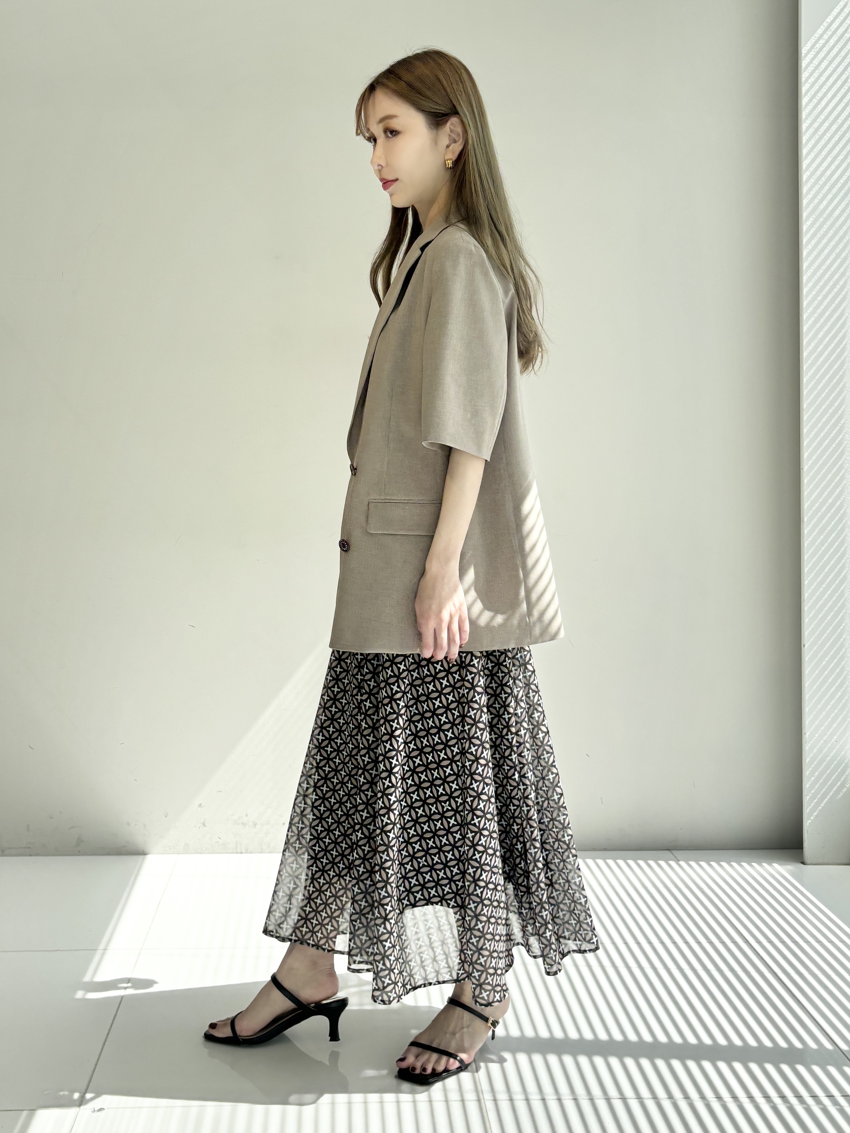 清水夏姫さんの「DRESSTERIOR｜【otonaMUSE5月号掲載/セットアップ可】ウォッシャブルイージーサマージャケット」を使ったコーディネート