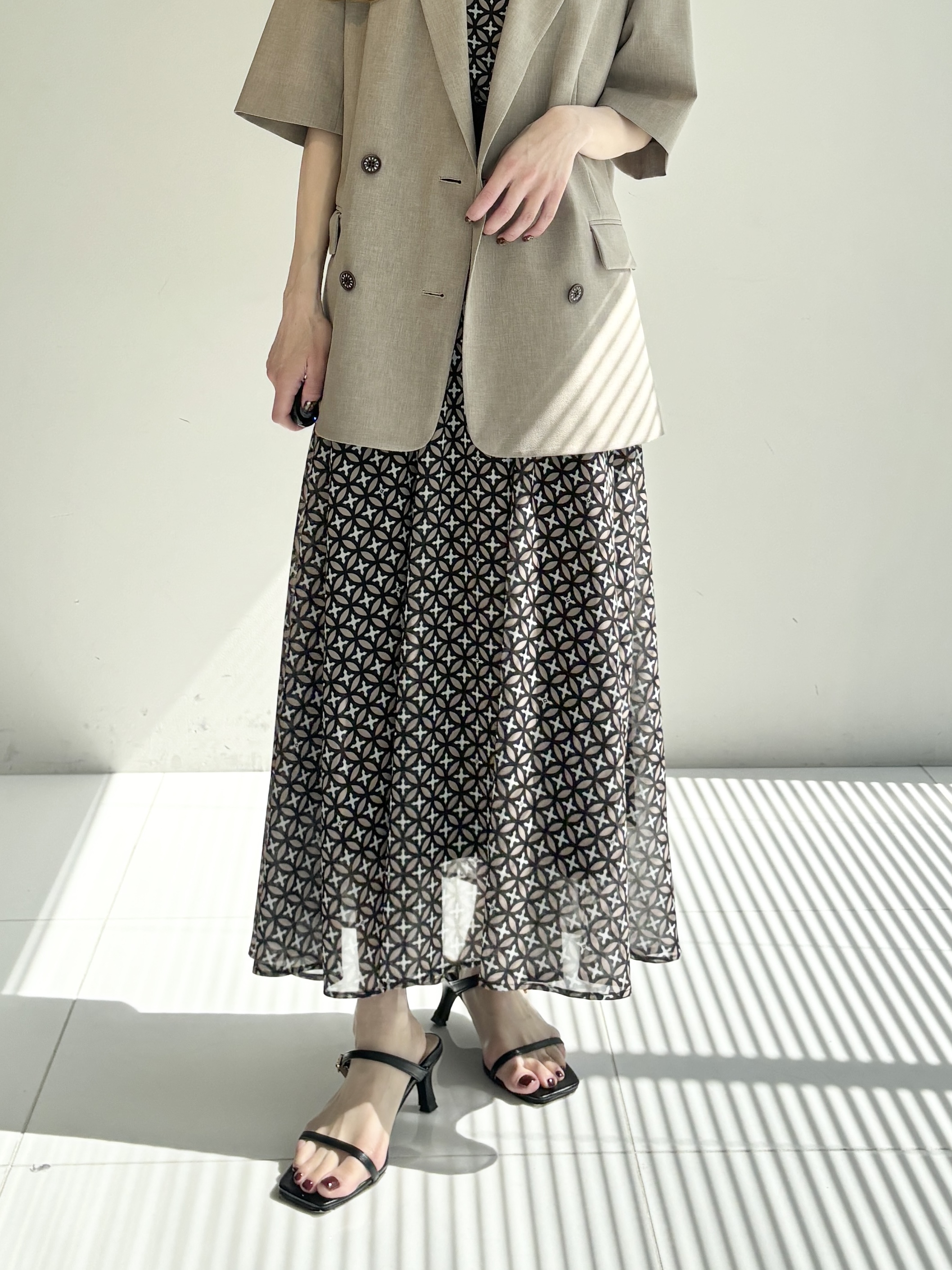 清水夏姫さんの「DRESSTERIOR｜【otonaMUSE5月号掲載/セットアップ可】ウォッシャブルイージーサマージャケット」を使ったコーディネート