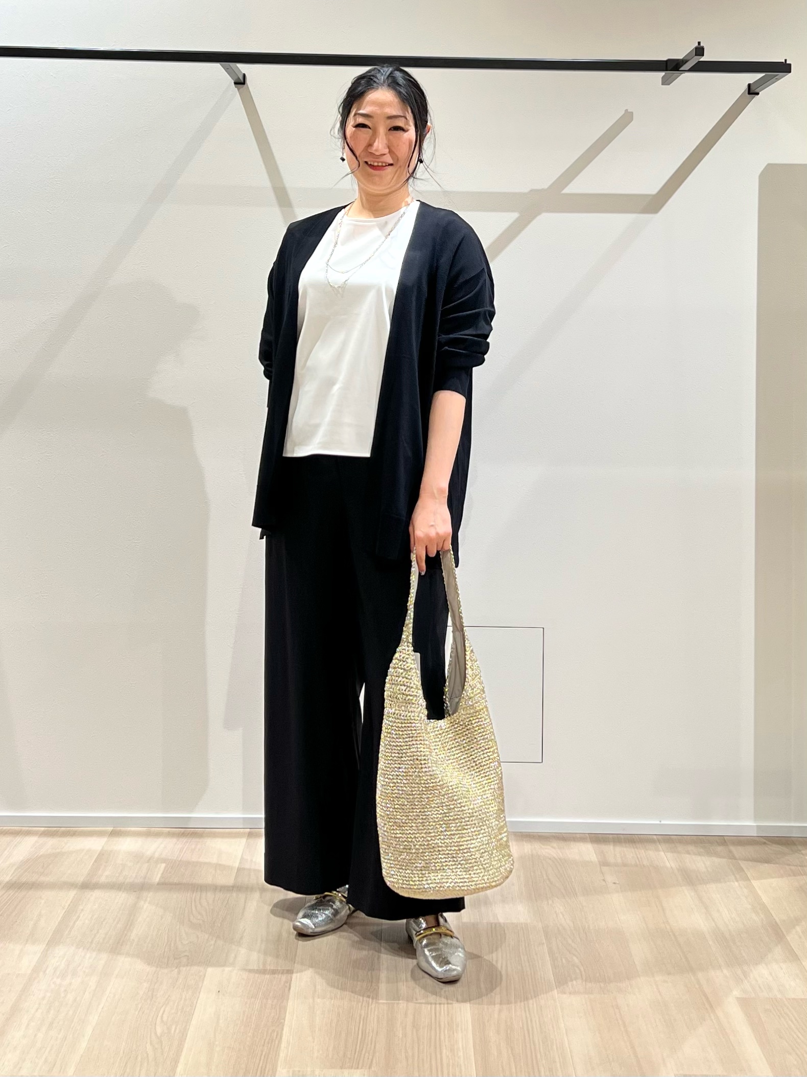 TOMOMIさんの「UNTITLED｜【接触冷感／2WAY】カシュクールリネンシャツ」を使ったコーディネート