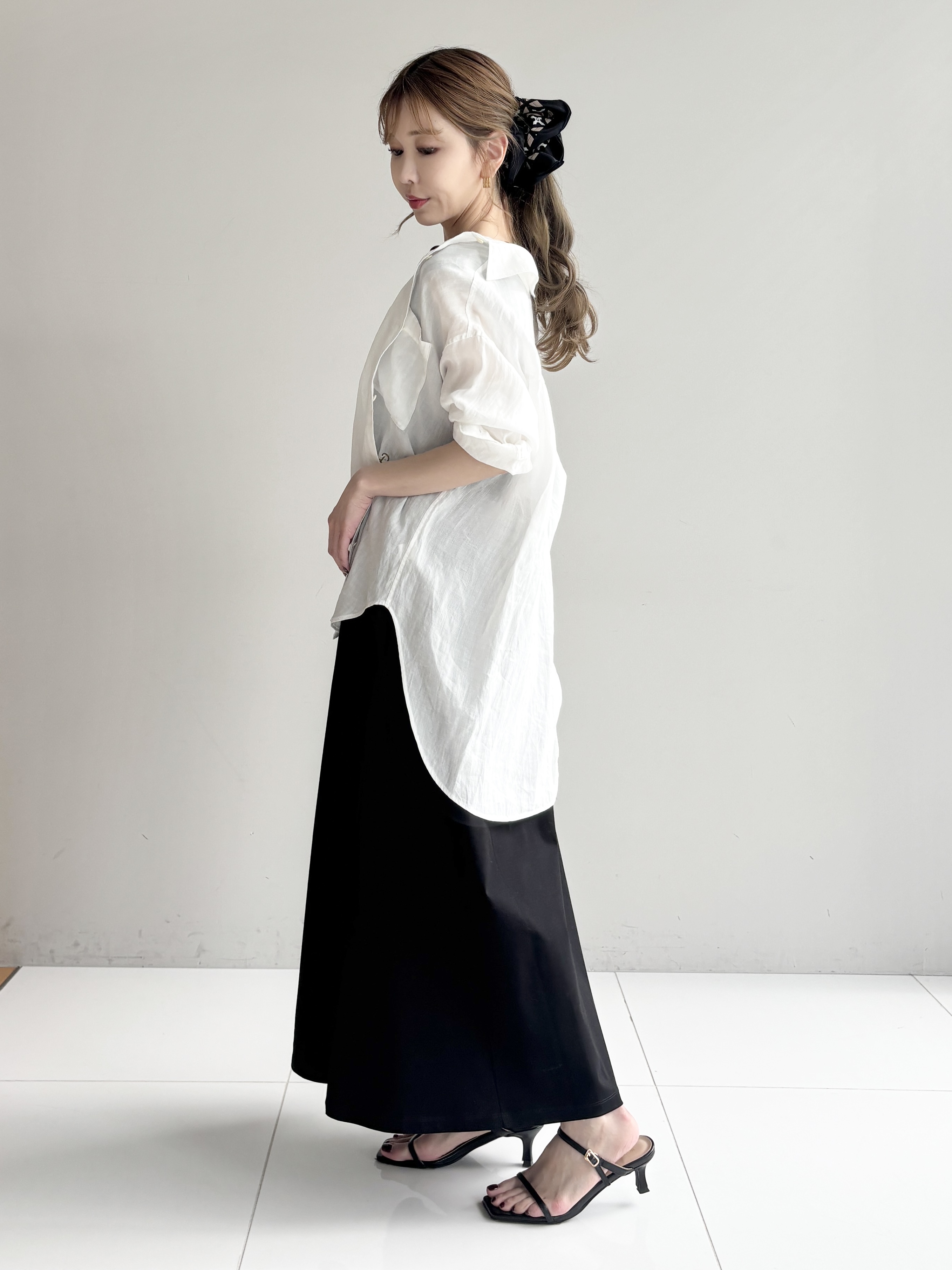 清水夏姫さんの「DRESSTERIOR｜【otonaMUSE5月号掲載】スキニーベルトサンダル」を使ったコーディネート