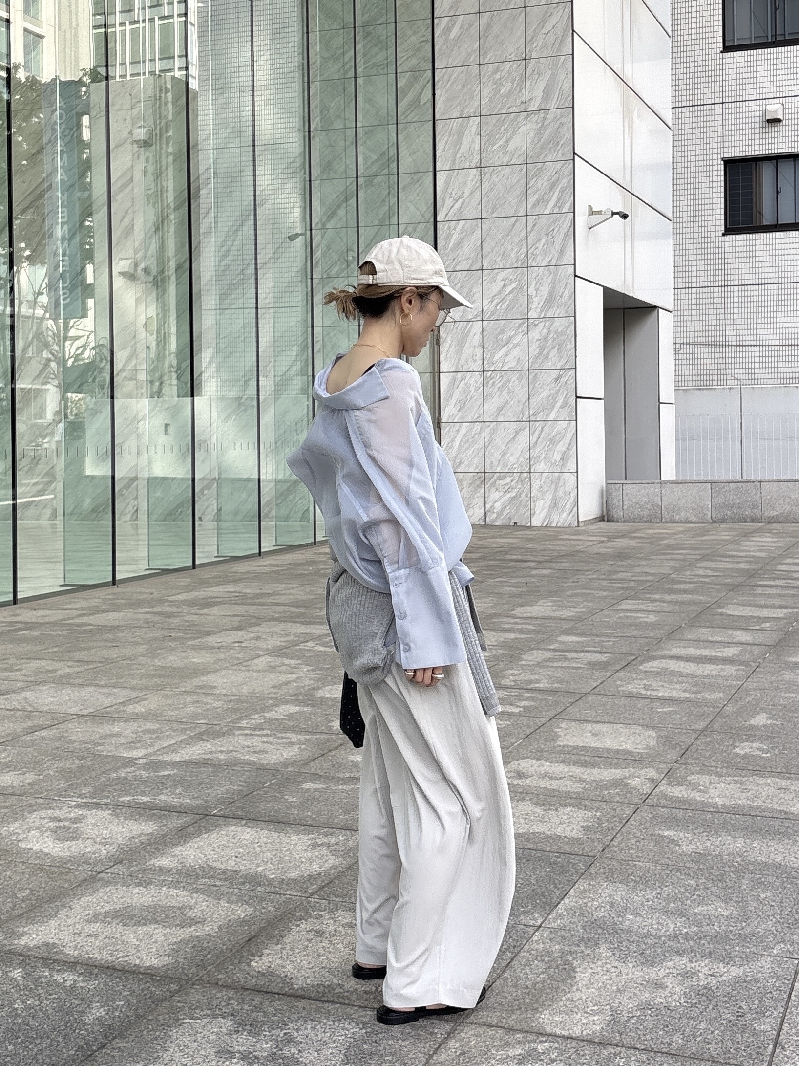kotakiさんの「INDIVI｜【接触冷感】シアーコクーンブラウス」を使ったコーディネート