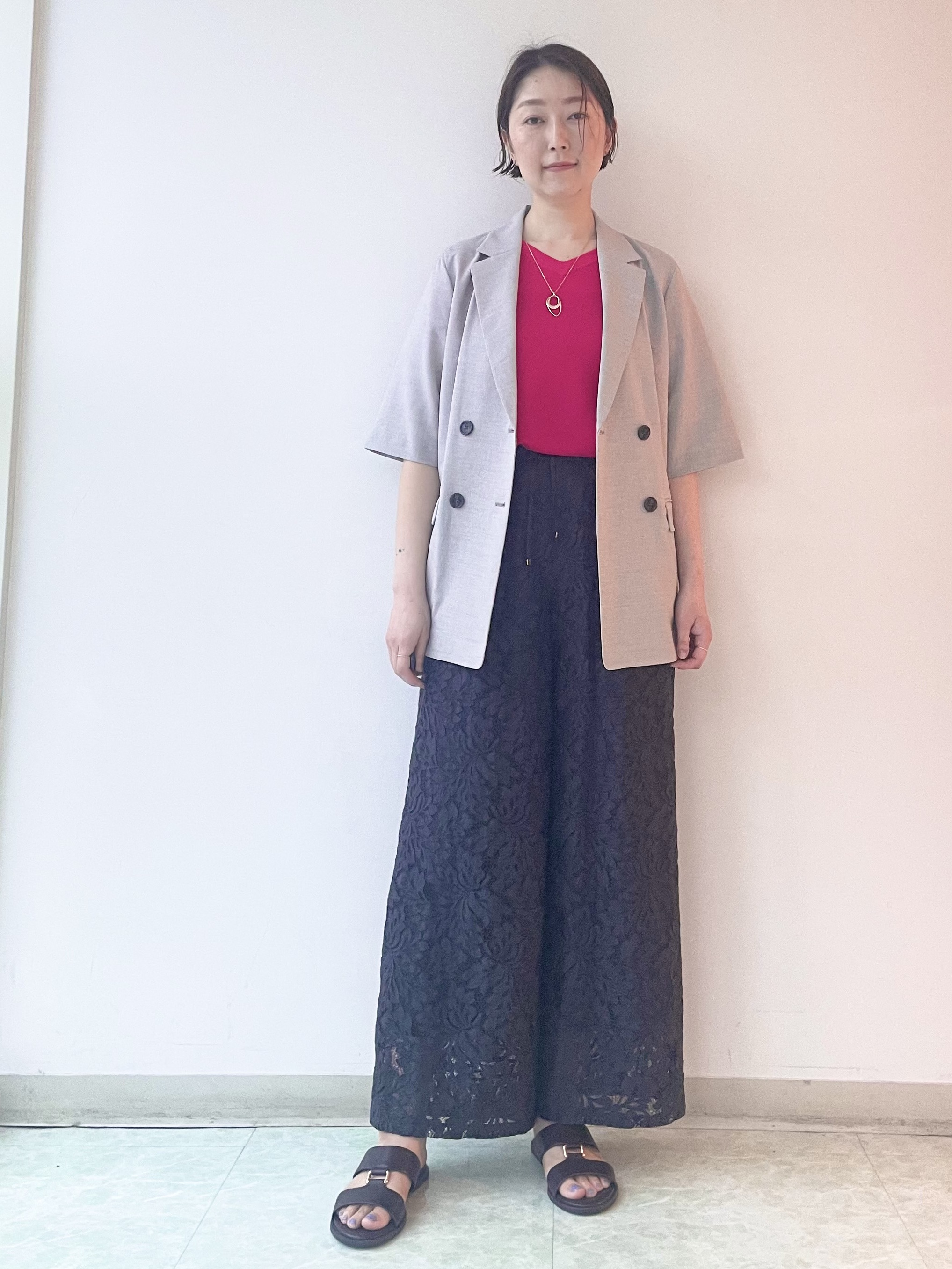 aliceさんの「UNTITLED｜【11色展開/体型カバー】前後2WAYフレンチスリーブニット」を使ったコーディネート