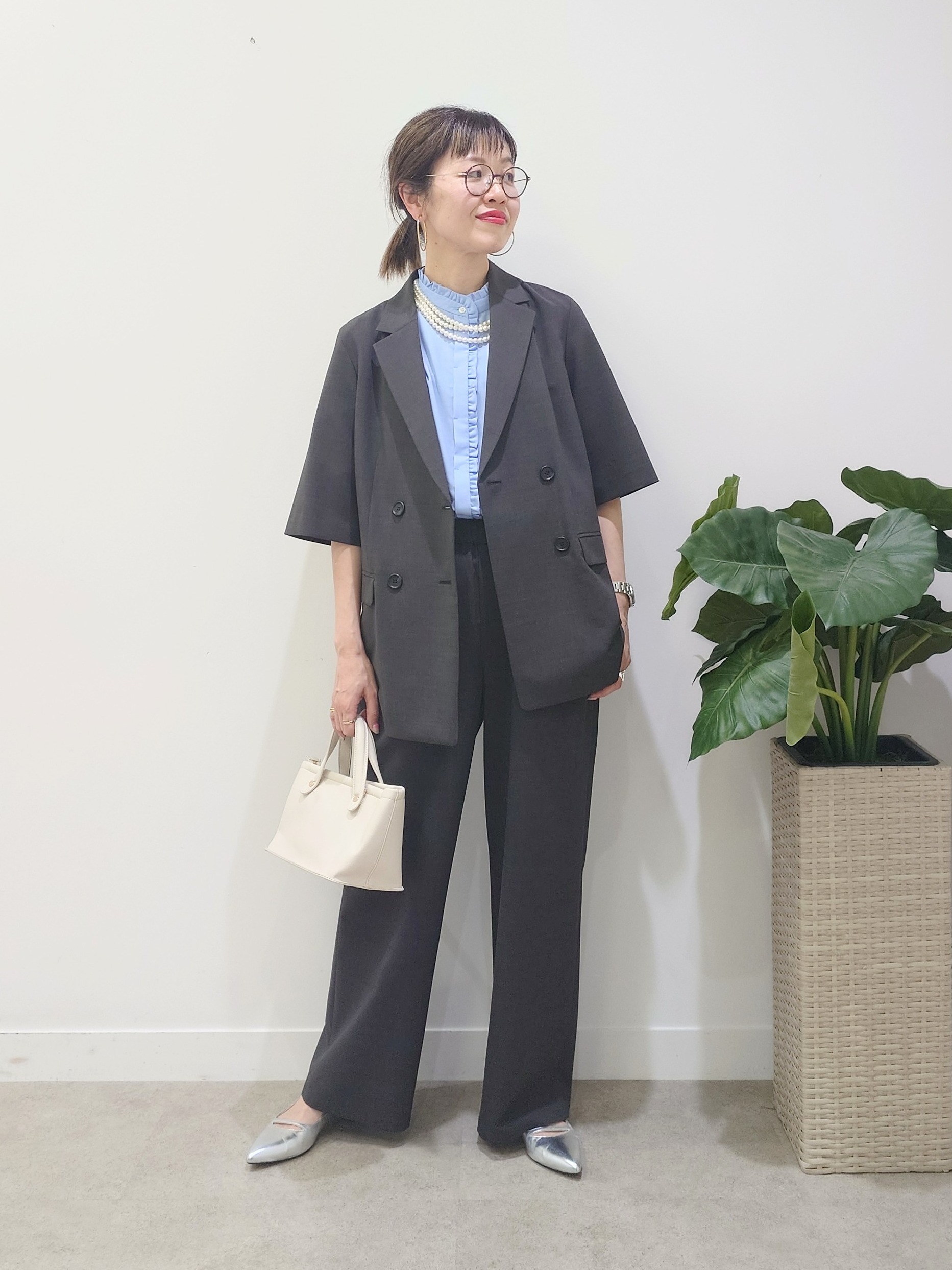 MUTSUKOさんの「UNTITLED｜【シワになりにくい/セットアップ可/接触冷感】ハーフスリーブジャケット」を使ったコーディネート