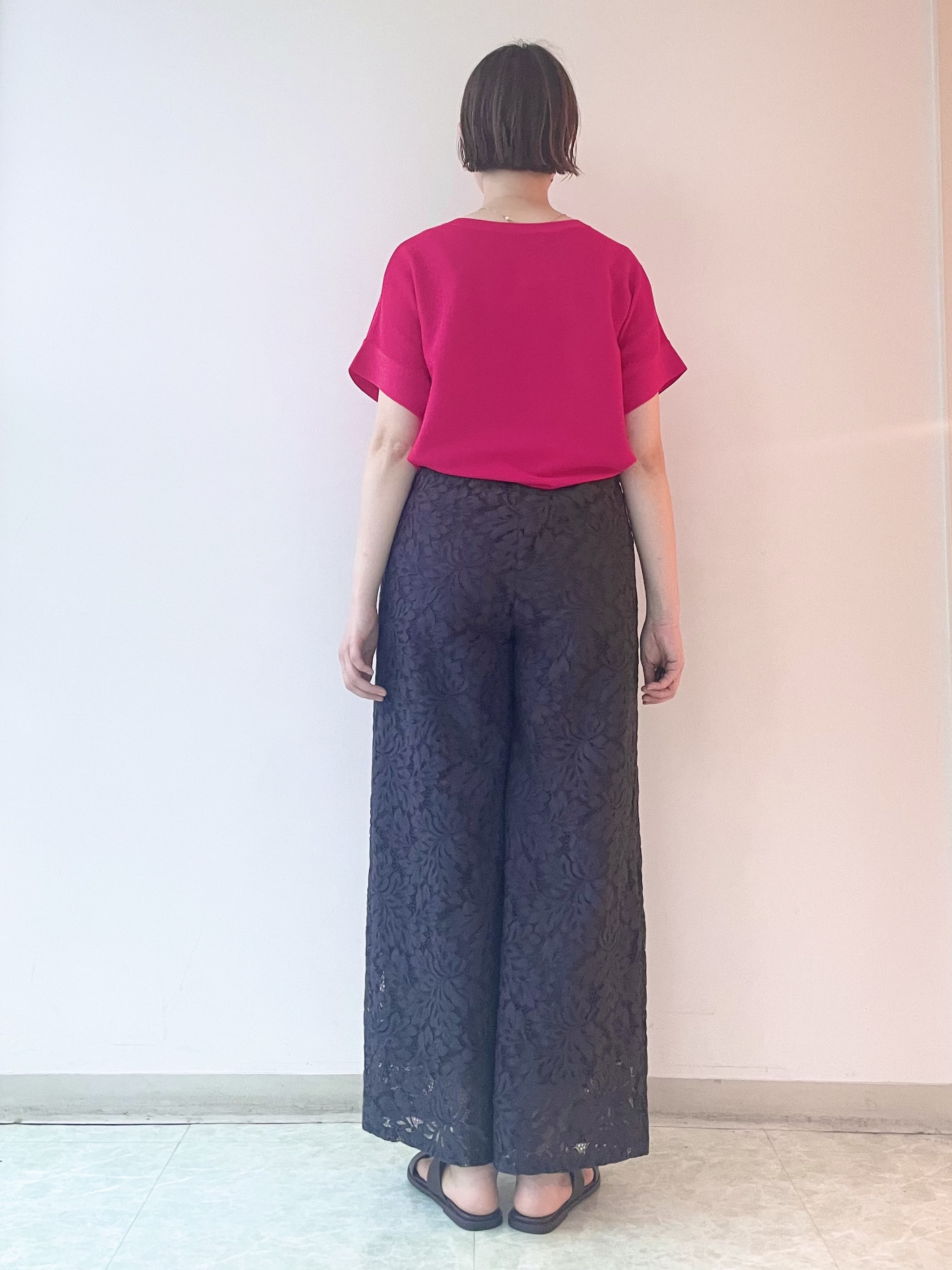 aliceさんの「UNTITLED｜【11色展開/体型カバー】前後2WAYフレンチスリーブニット」を使ったコーディネート