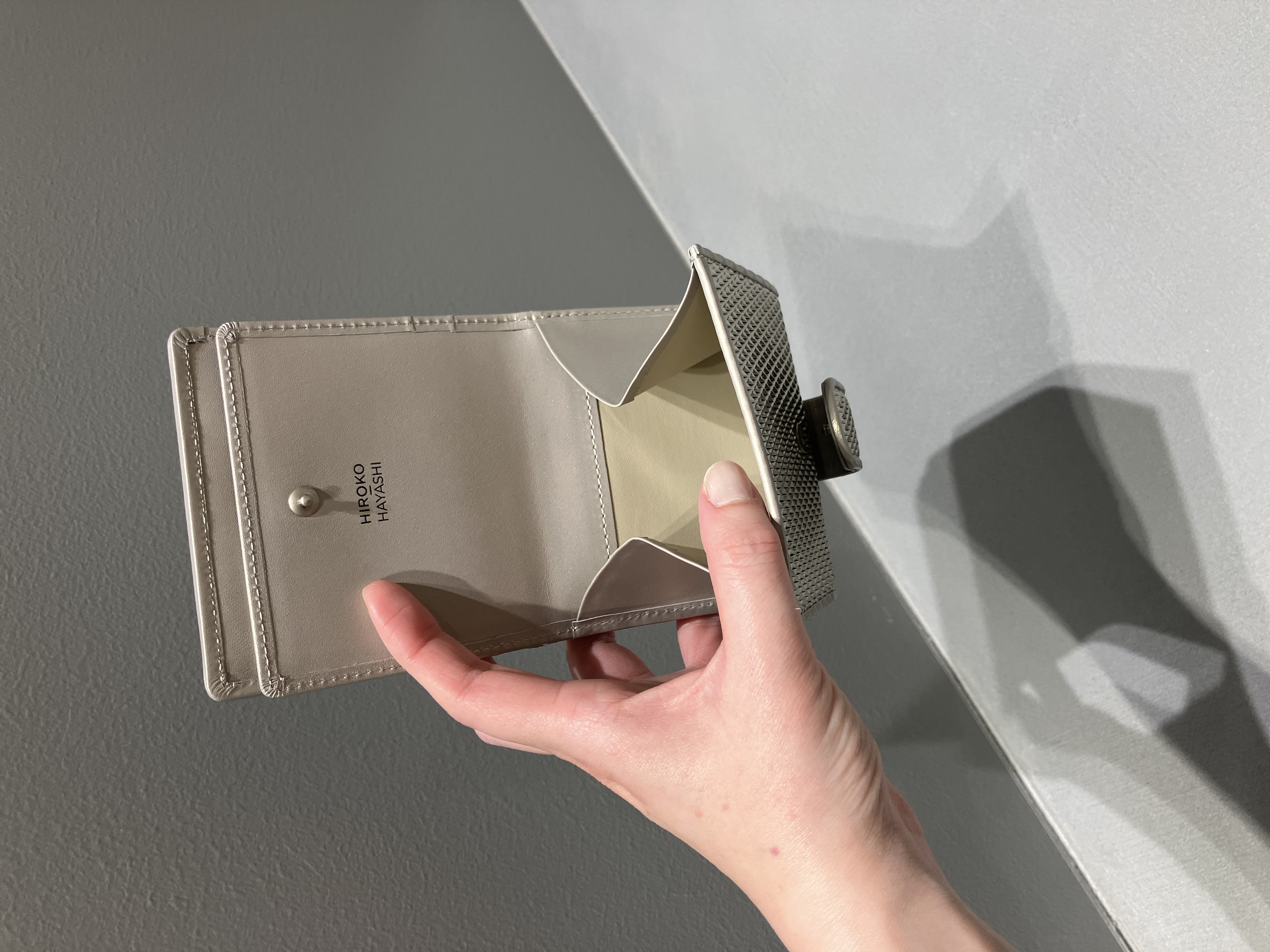 Cさんの「HIROKO HAYASHI｜CATENA（カテーナ）薄型ミニ財布」を使ったコーディネート