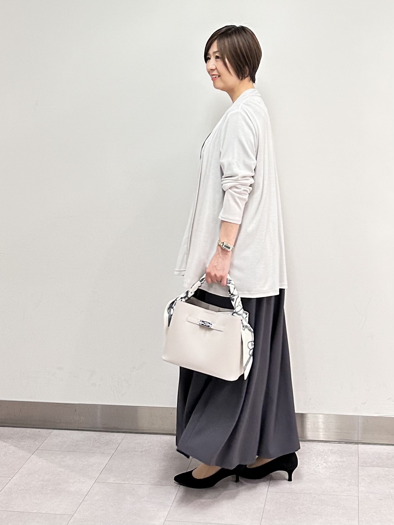 みなこさんの「UNTITLED｜【前後2WAY/はっ水/セットアップ可】リラクシーフレンチスリーブブラウス」を使ったコーディネート
