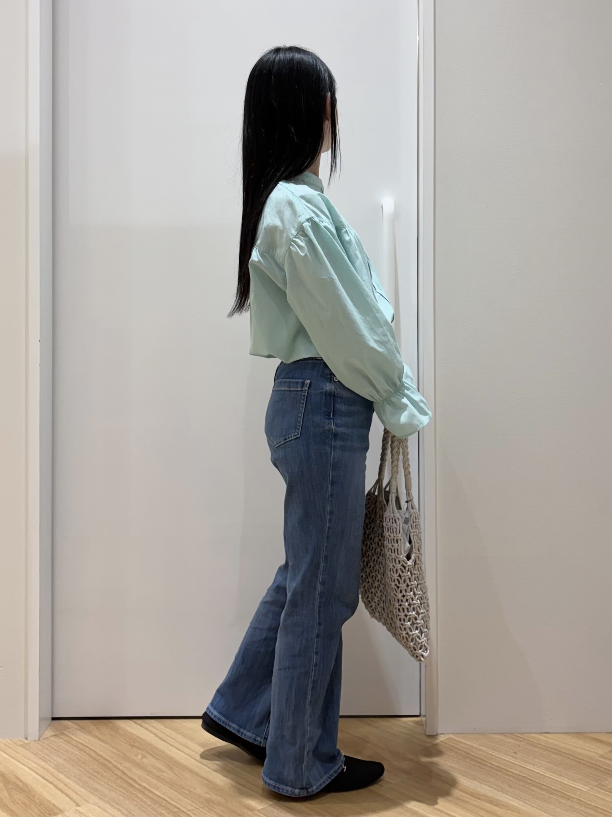 kanonさんの「grove｜【貴島明日香さん着用／イージーケア／接触冷感】麻混スタンドギャザーシャツ」を使ったコーディネート