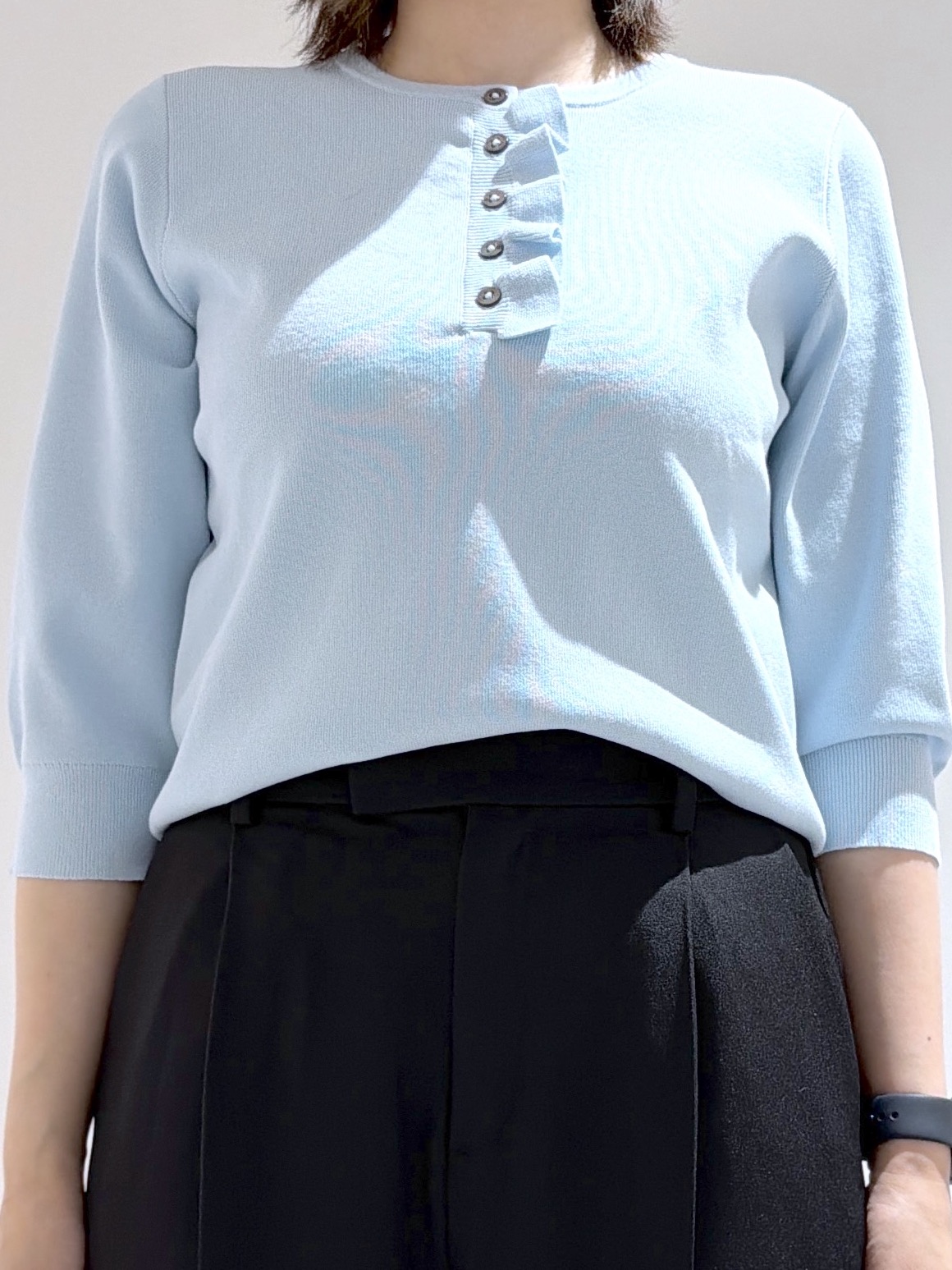 Yukinkoさんの「OPAQUE.CLIP｜フリルヘンリーネックニット【洗濯機OK／抗ピル】」を使ったコーディネート