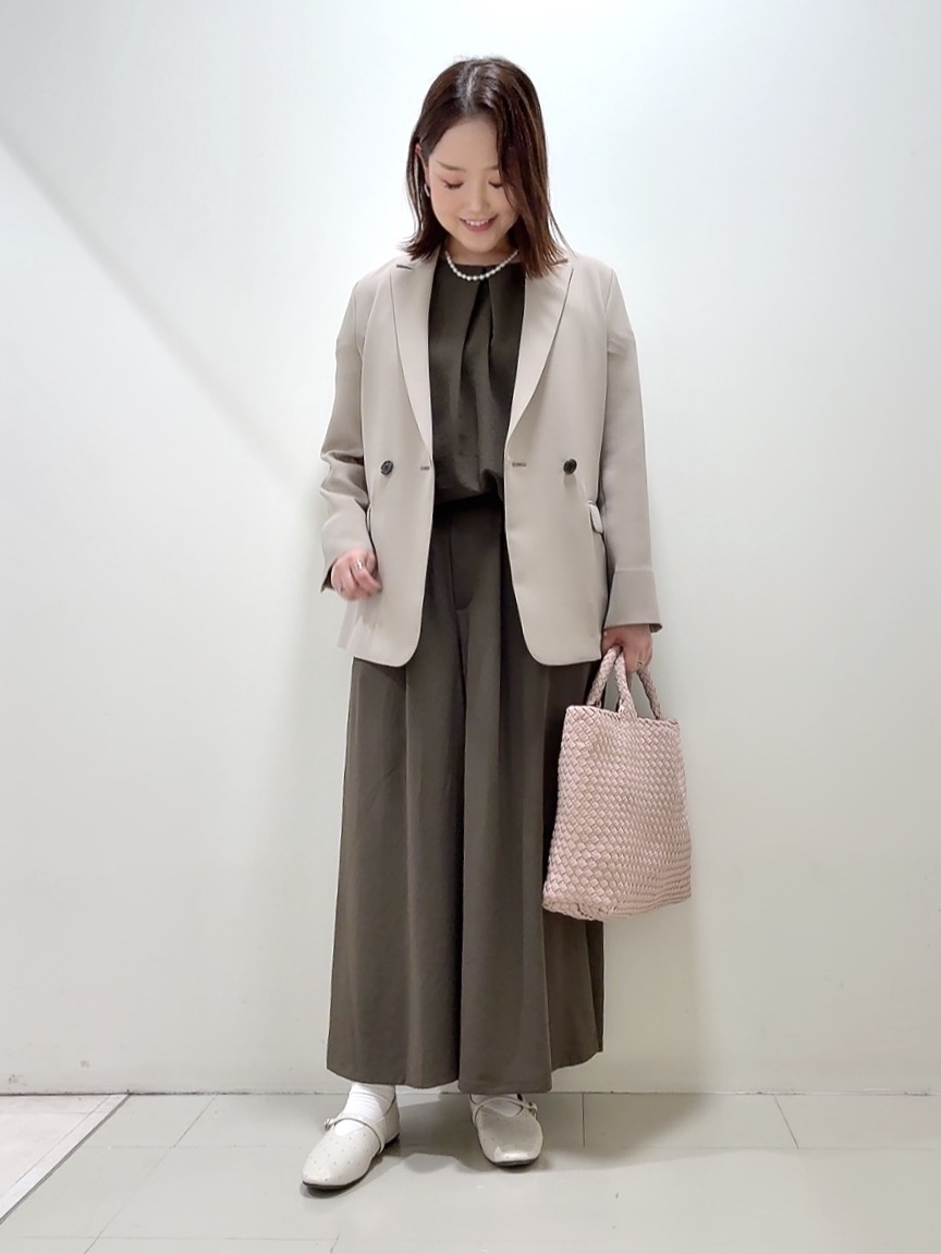 YUIさんの「UNTITLED｜【洗える/ストレッチ性】ダブルブレストジャケット」を使ったコーディネート