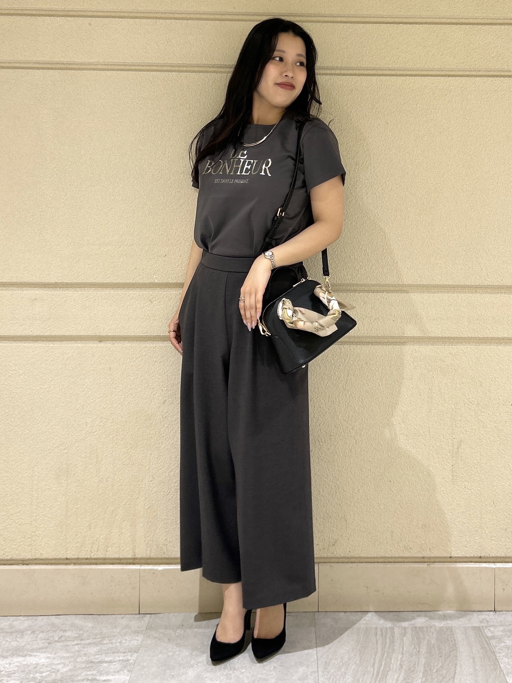 Momokaさんの「COUP DE CHANCE｜【手洗い可／日本製】半袖ロゴTシャツ」を使ったコーディネート