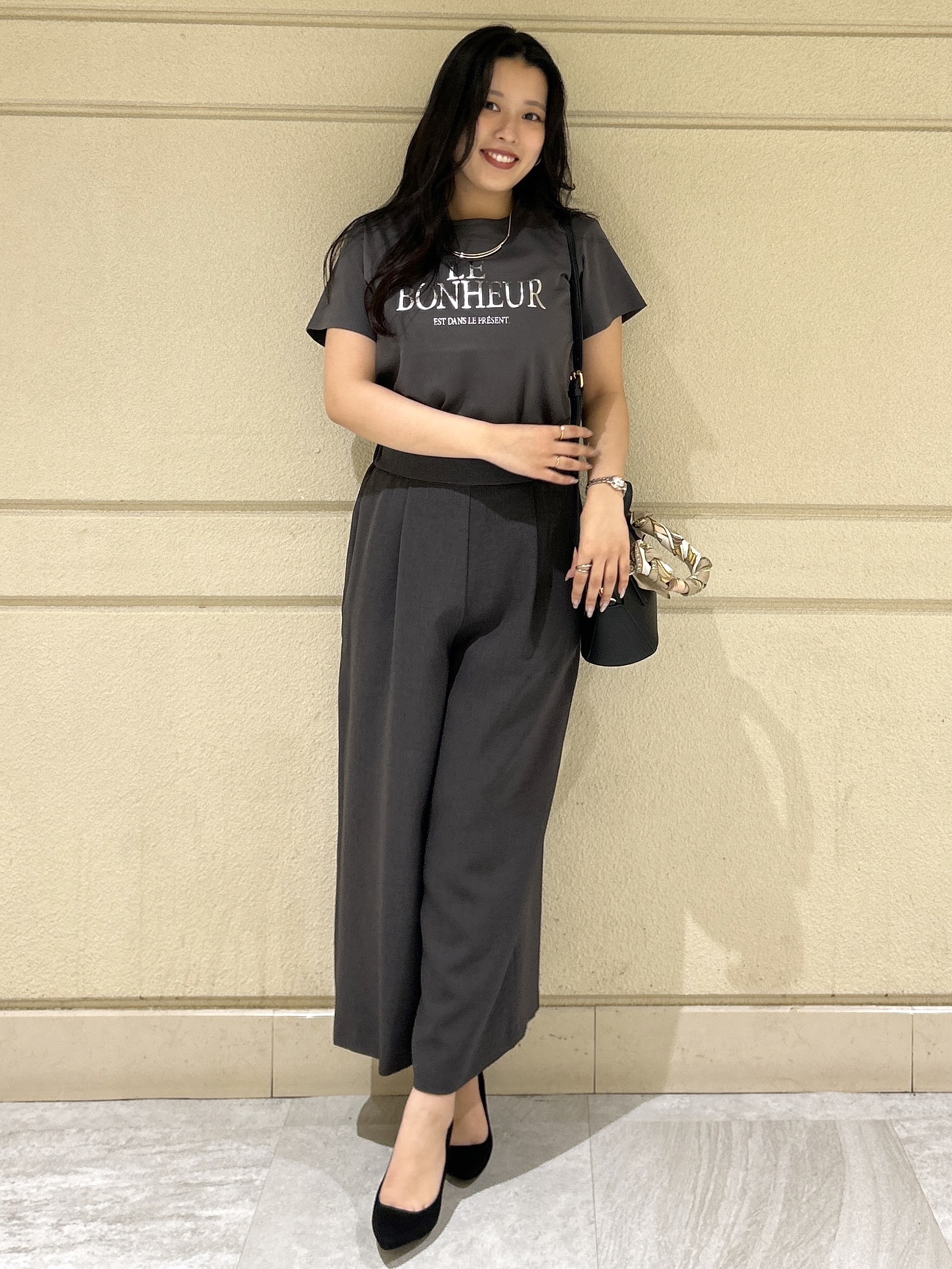 Momokaさんの「COUP DE CHANCE｜【手洗い可／日本製】半袖ロゴTシャツ」を使ったコーディネート