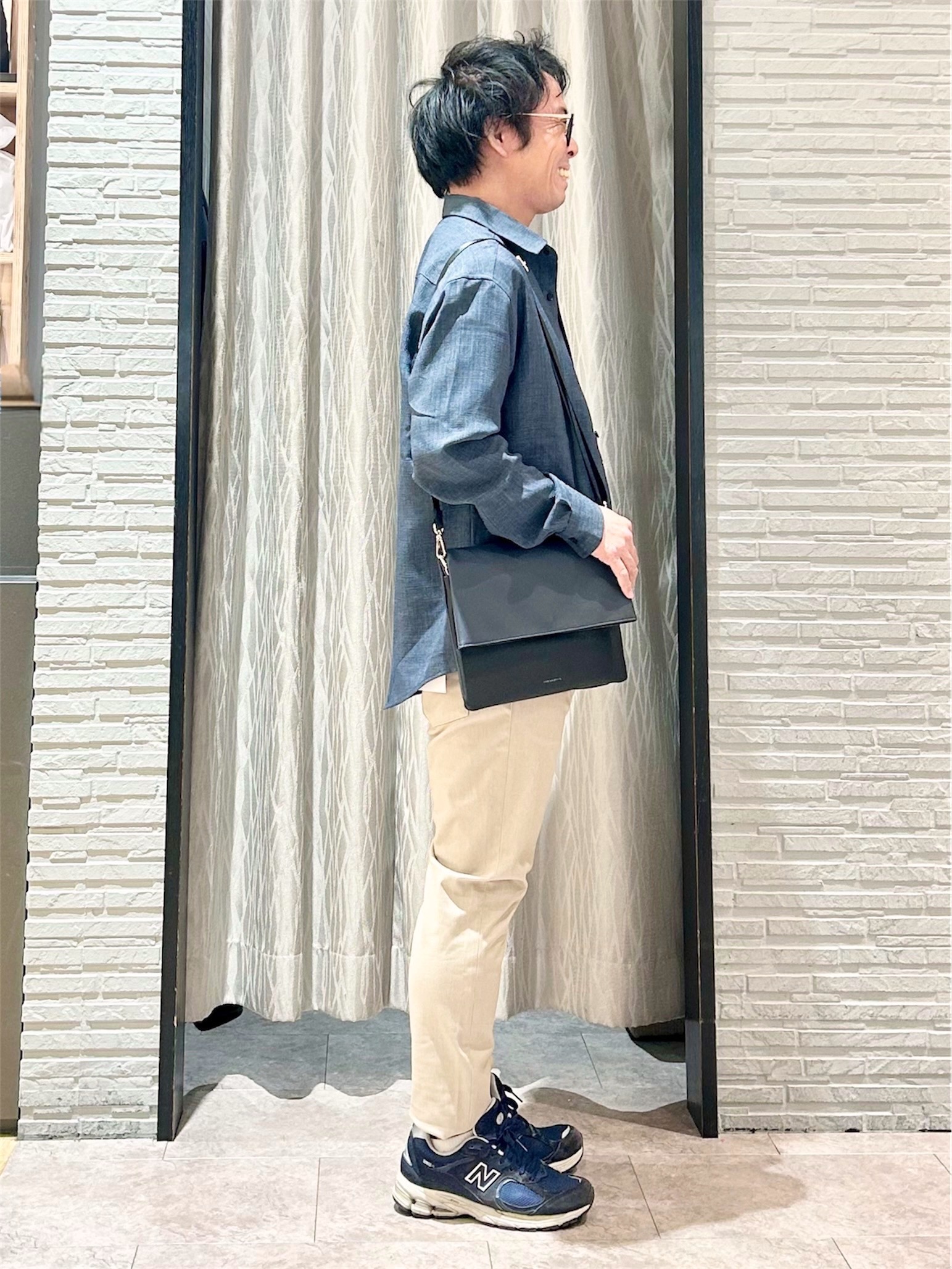 KENJI Iさんの「THE SHOP TK｜【LINO FINE】リネンライク 長袖シャツ UVカット/イージーケア/吸水速乾/洗濯機OK」を使ったコーディネート