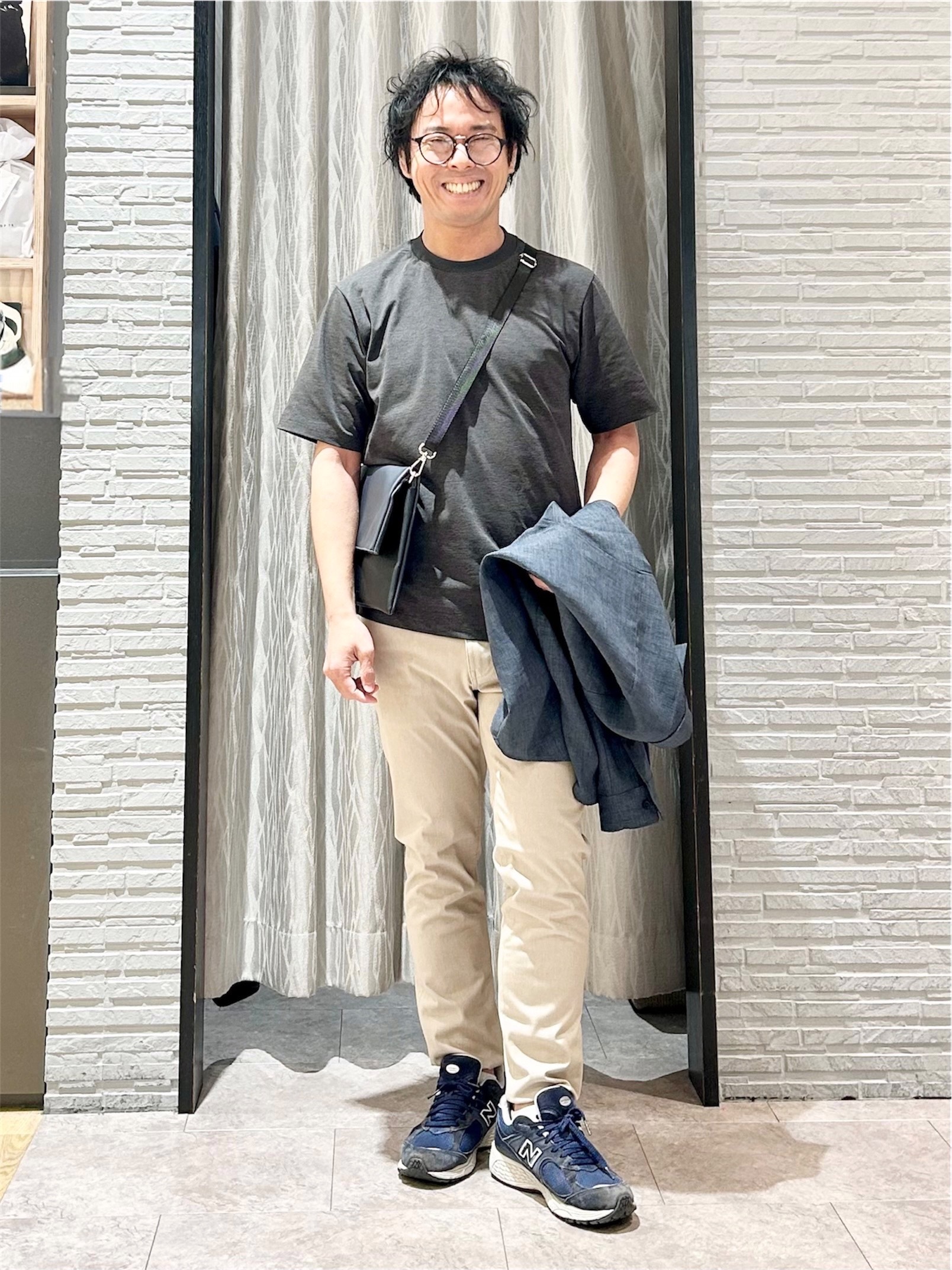 KENJI Iさんの「THE SHOP TK｜【LINO FINE】リネンライク 長袖シャツ UVカット/イージーケア/吸水速乾/洗濯機OK」を使ったコーディネート