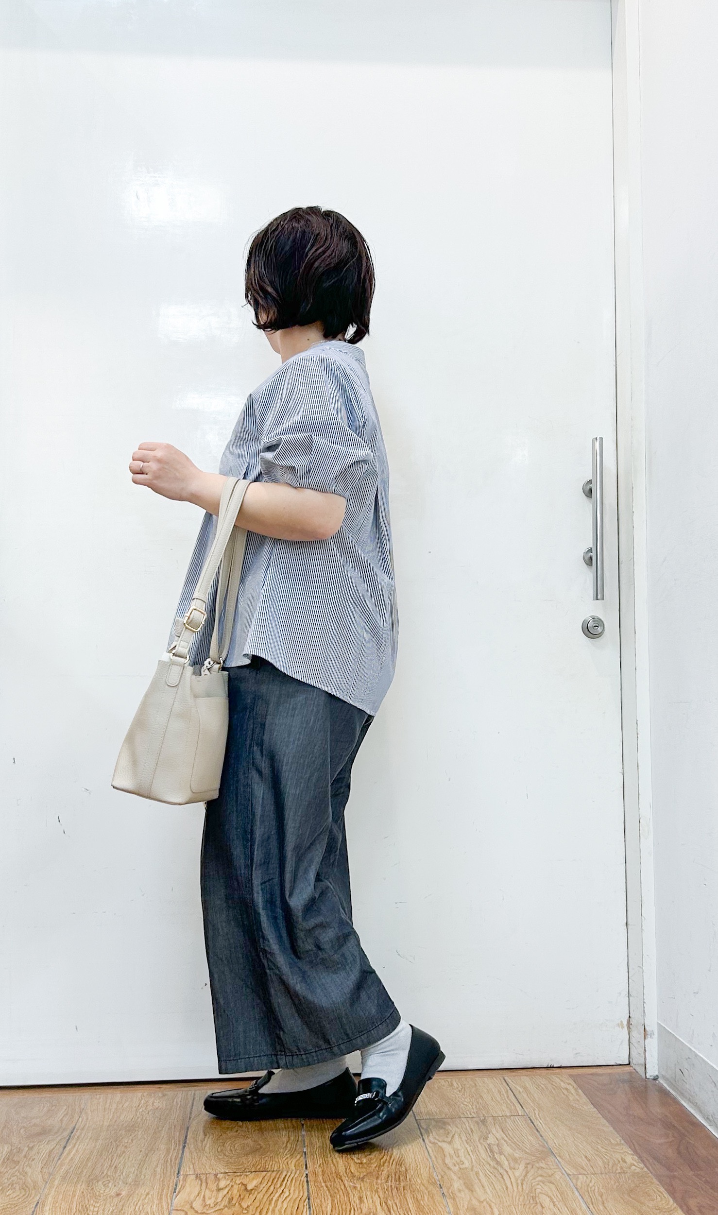 haruさんの「SHOO･LA･RUE｜【高レビュー/洗濯後しわになりにくい/インせず着られる】自然に体型カバー 麻調ペプラムブラウス」を使ったコーディネート