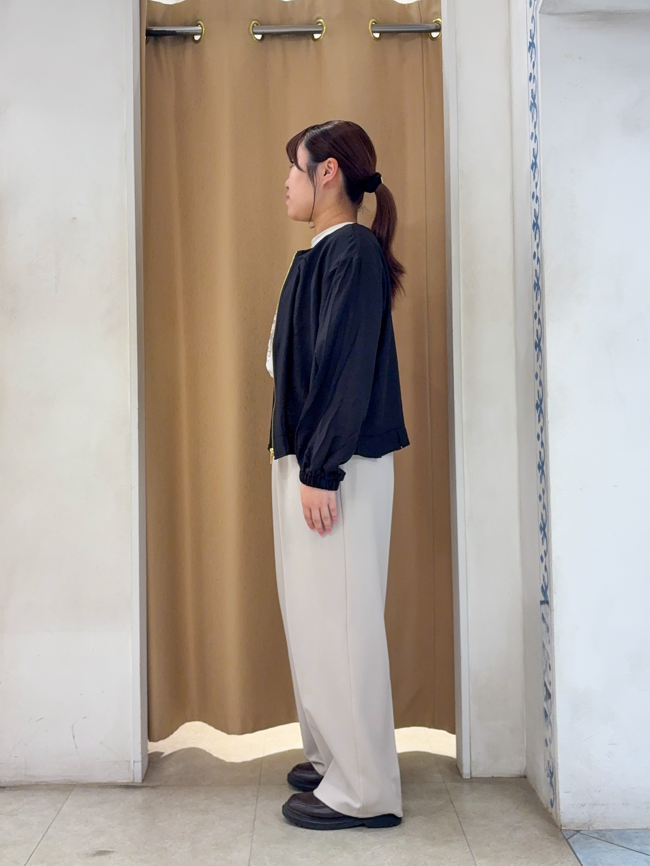 SO(R)Aさんの「SHOO･LA･RUE｜【洗濯機可/UV/S-LL】程よい透け感 ノーカラーシアーブルゾン」を使ったコーディネート