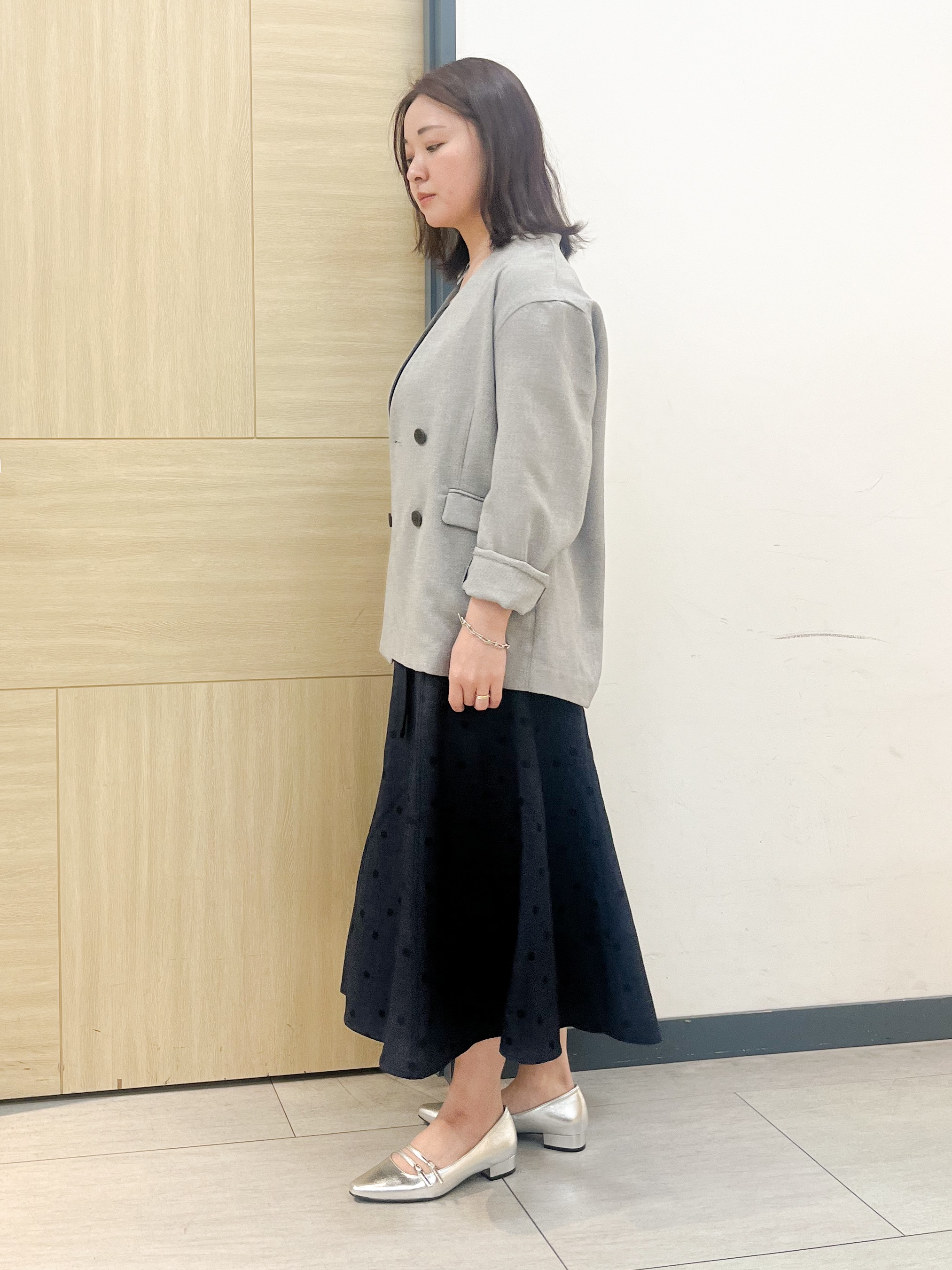 YOさんの「grove｜【貴島明日香さん着用】リネンライクカラーレスジャケット」を使ったコーディネート