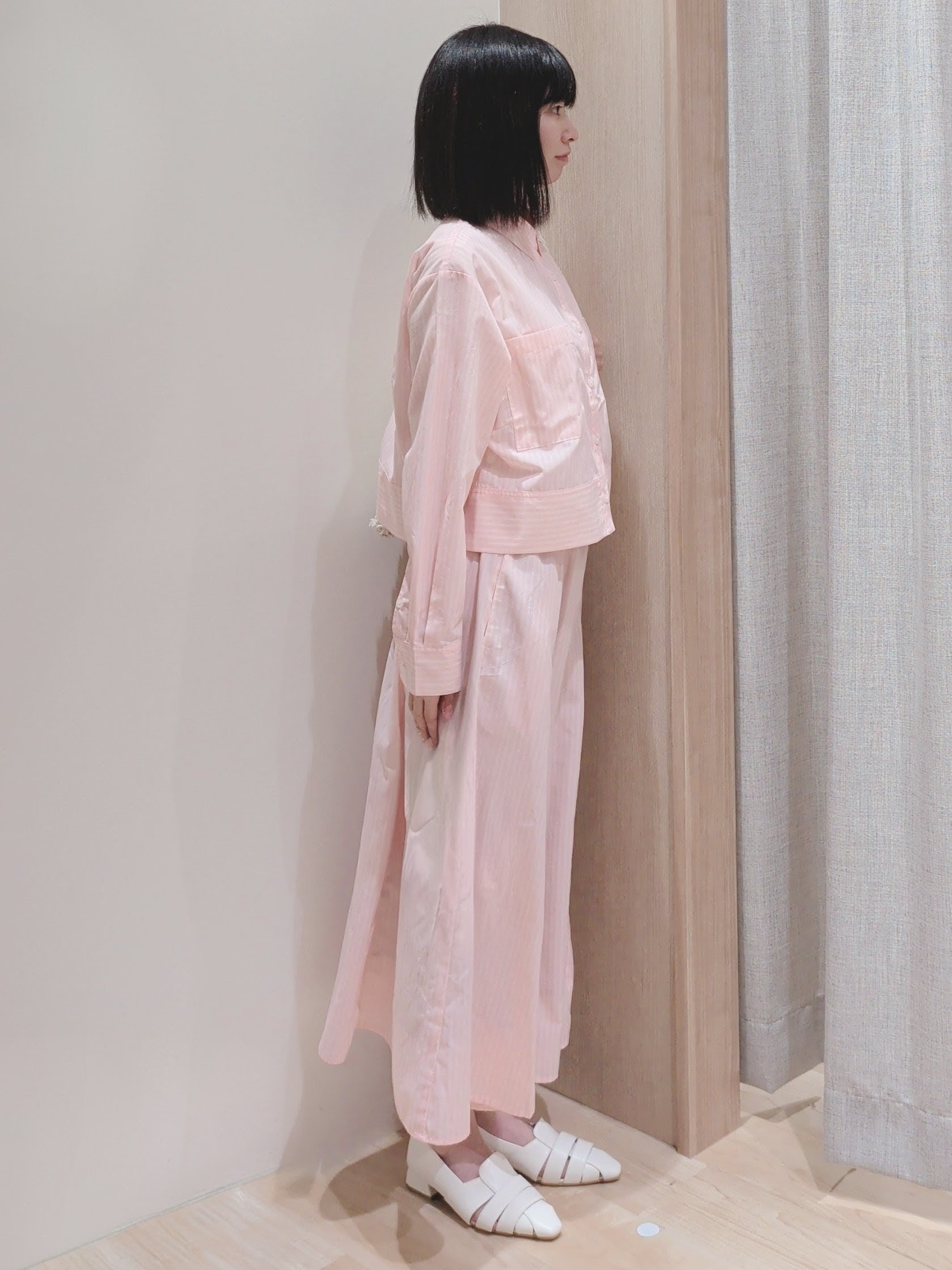 Yuiさんの「grove｜【貴島明日香さん着用／イージーケア／接触冷感】麻混クロップドシャツ」を使ったコーディネート