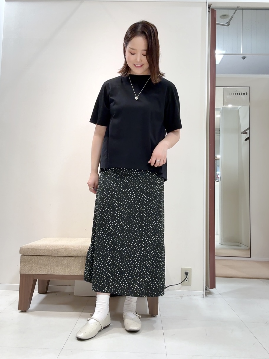YUIさんの「UNTITLED｜【洗える/Tシャツ】異素材ドッキングプルオーバー」を使ったコーディネート