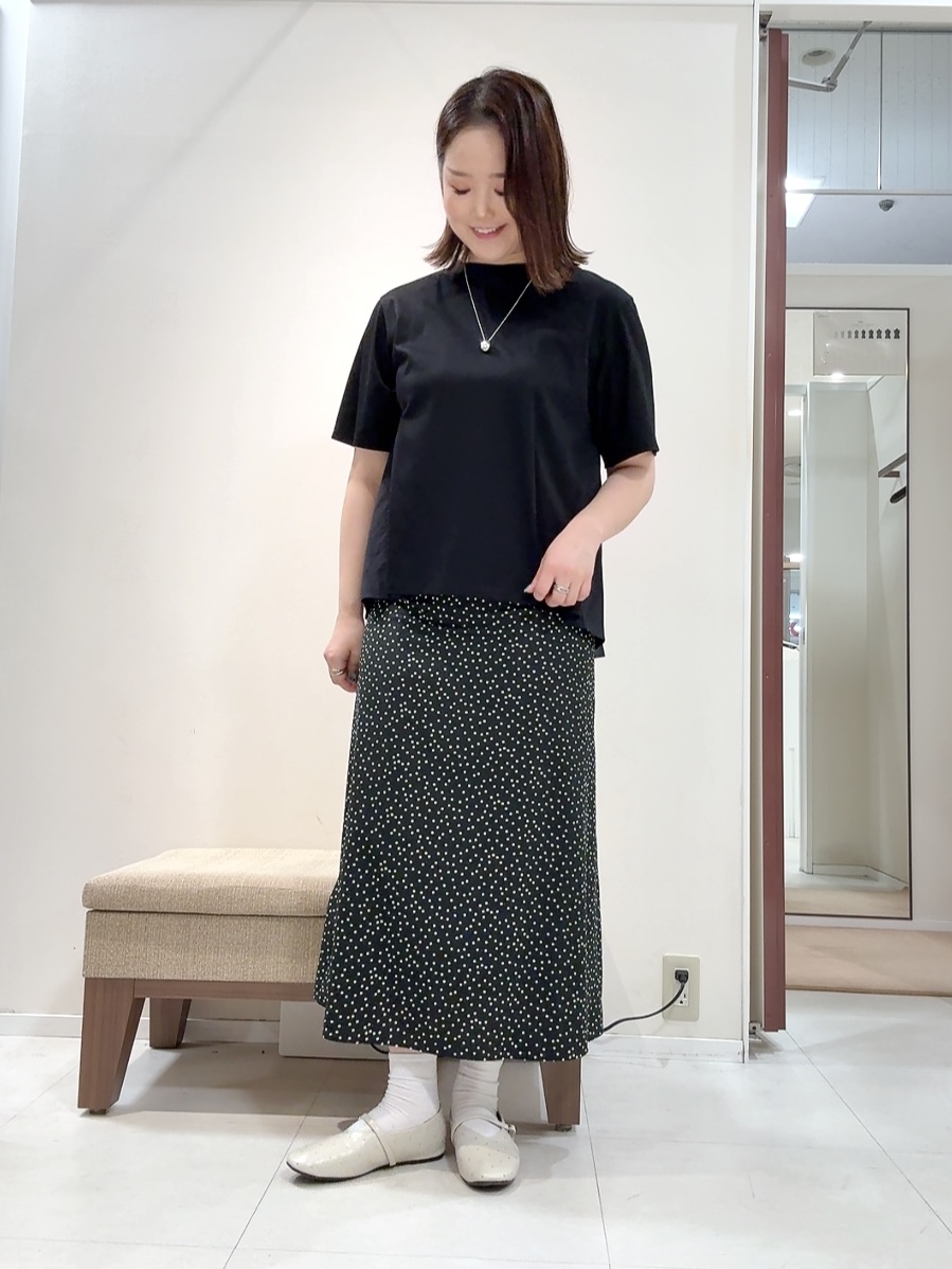 YUIさんの「UNTITLED｜【洗える/Tシャツ】異素材ドッキングプルオーバー」を使ったコーディネート