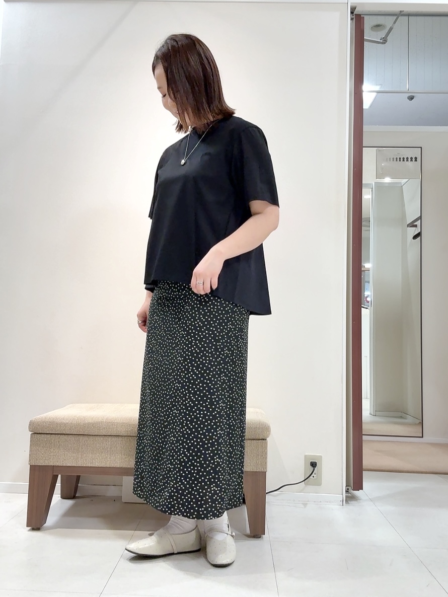 YUIさんの「UNTITLED｜【洗える/Tシャツ】異素材ドッキングプルオーバー」を使ったコーディネート