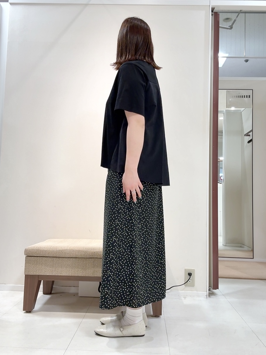 YUIさんの「UNTITLED｜【洗える/Tシャツ】異素材ドッキングプルオーバー」を使ったコーディネート