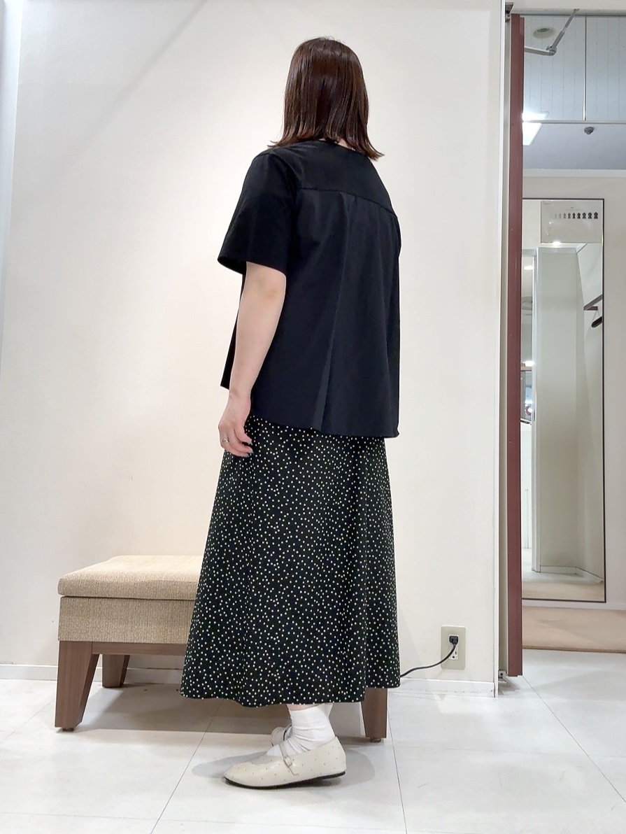 YUIさんの「UNTITLED｜【洗える/Tシャツ】異素材ドッキングプルオーバー」を使ったコーディネート