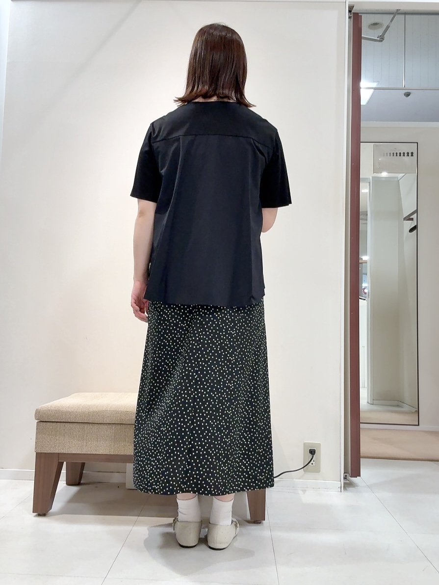 YUIさんの「UNTITLED｜【洗える/Tシャツ】異素材ドッキングプルオーバー」を使ったコーディネート