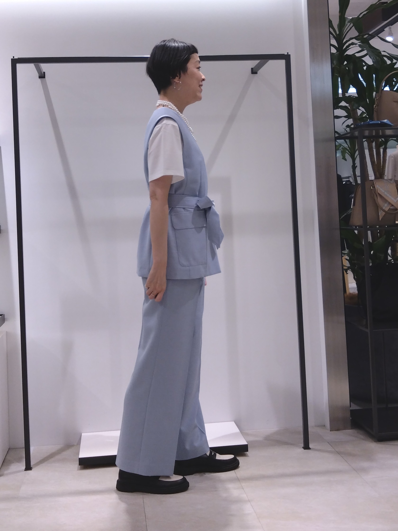 まちこさんの「UNTITLED｜【UV/接触冷感/セットアップ可】スラブワイドパンツ」を使ったコーディネート