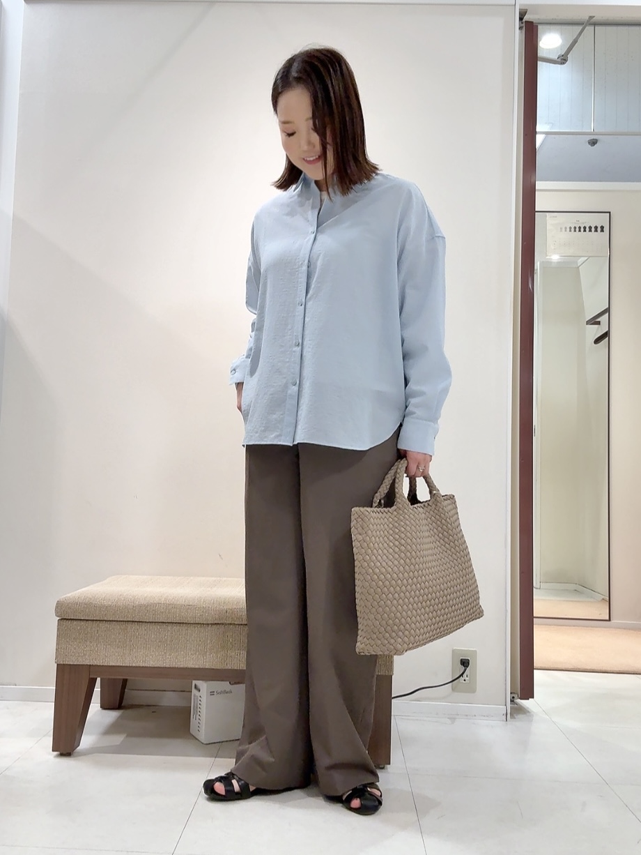 YUIさんの「UNTITLED｜【2WAY/マシンウォッシャブル】カシュクールデザインシャツ」を使ったコーディネート