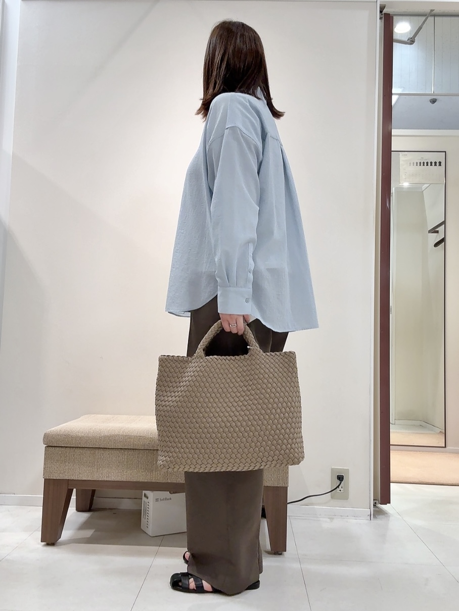 YUIさんの「UNTITLED｜【2WAY/マシンウォッシャブル】カシュクールデザインシャツ」を使ったコーディネート