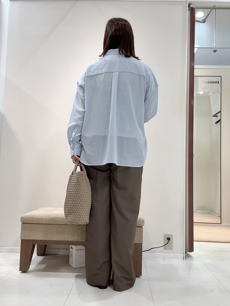 YUIさんの「UNTITLED｜【2WAY/マシンウォッシャブル】カシュクールデザインシャツ」を使ったコーディネート