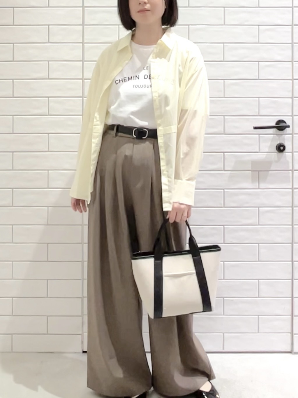 しおりさんの「OPAQUE.CLIP｜シアーローンシャツ【洗濯機OK】」を使ったコーディネート