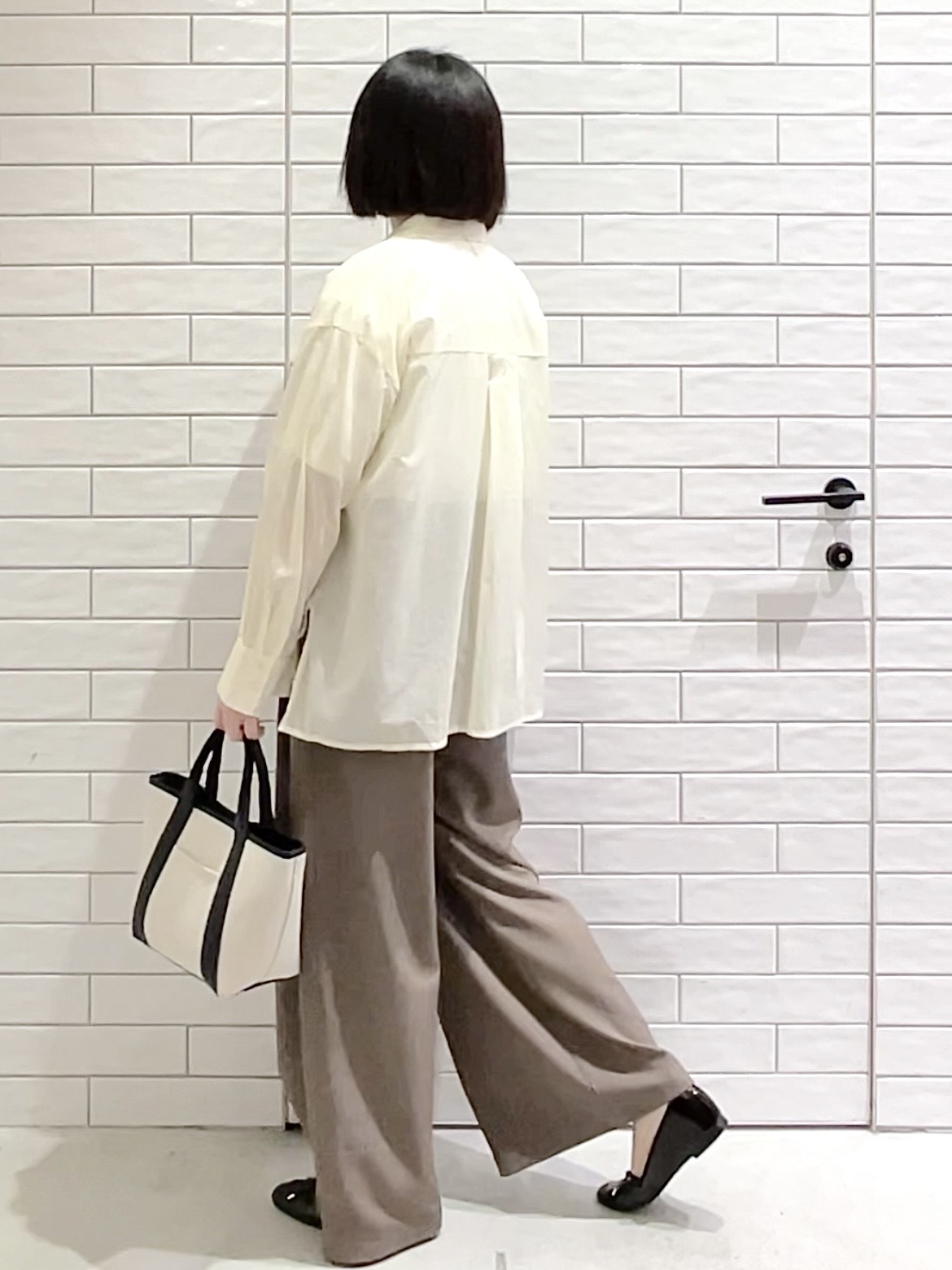 しおりさんの「OPAQUE.CLIP｜シアーローンシャツ【洗濯機OK】」を使ったコーディネート