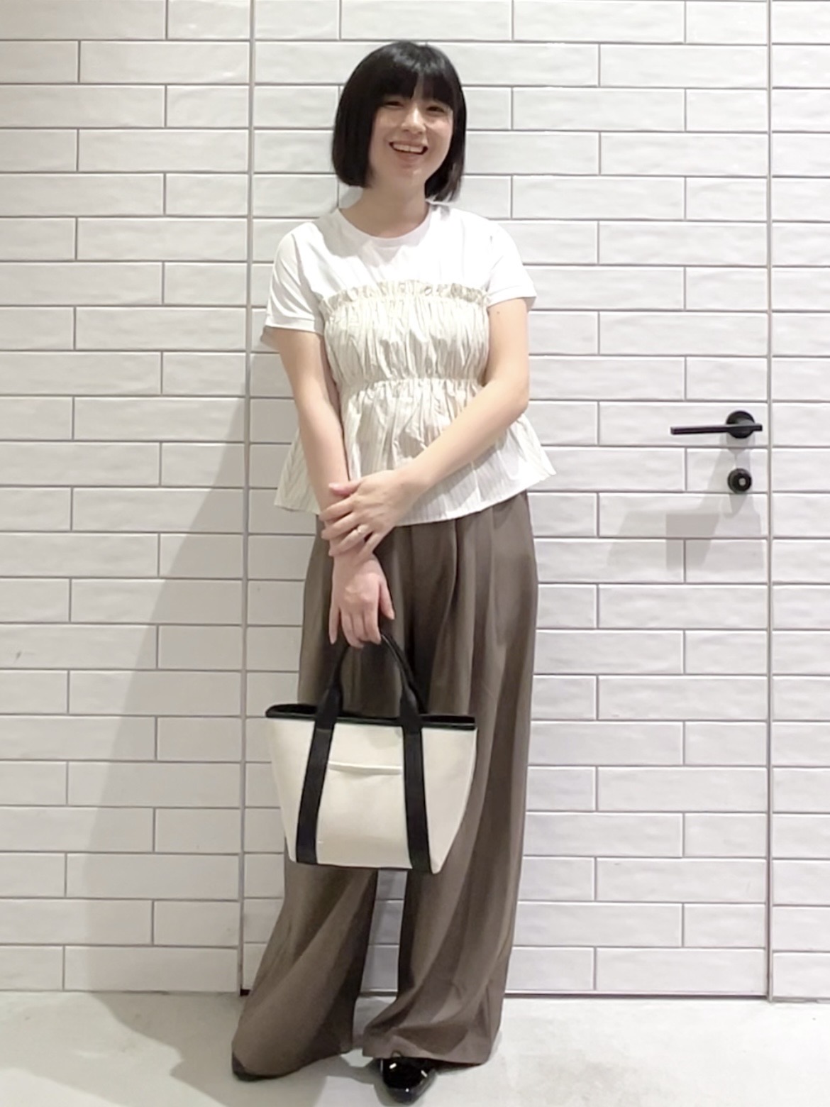 しおりさんの「OPAQUE.CLIP｜ビスチェドッキングTシャツ【洗濯機OK】」を使ったコーディネート