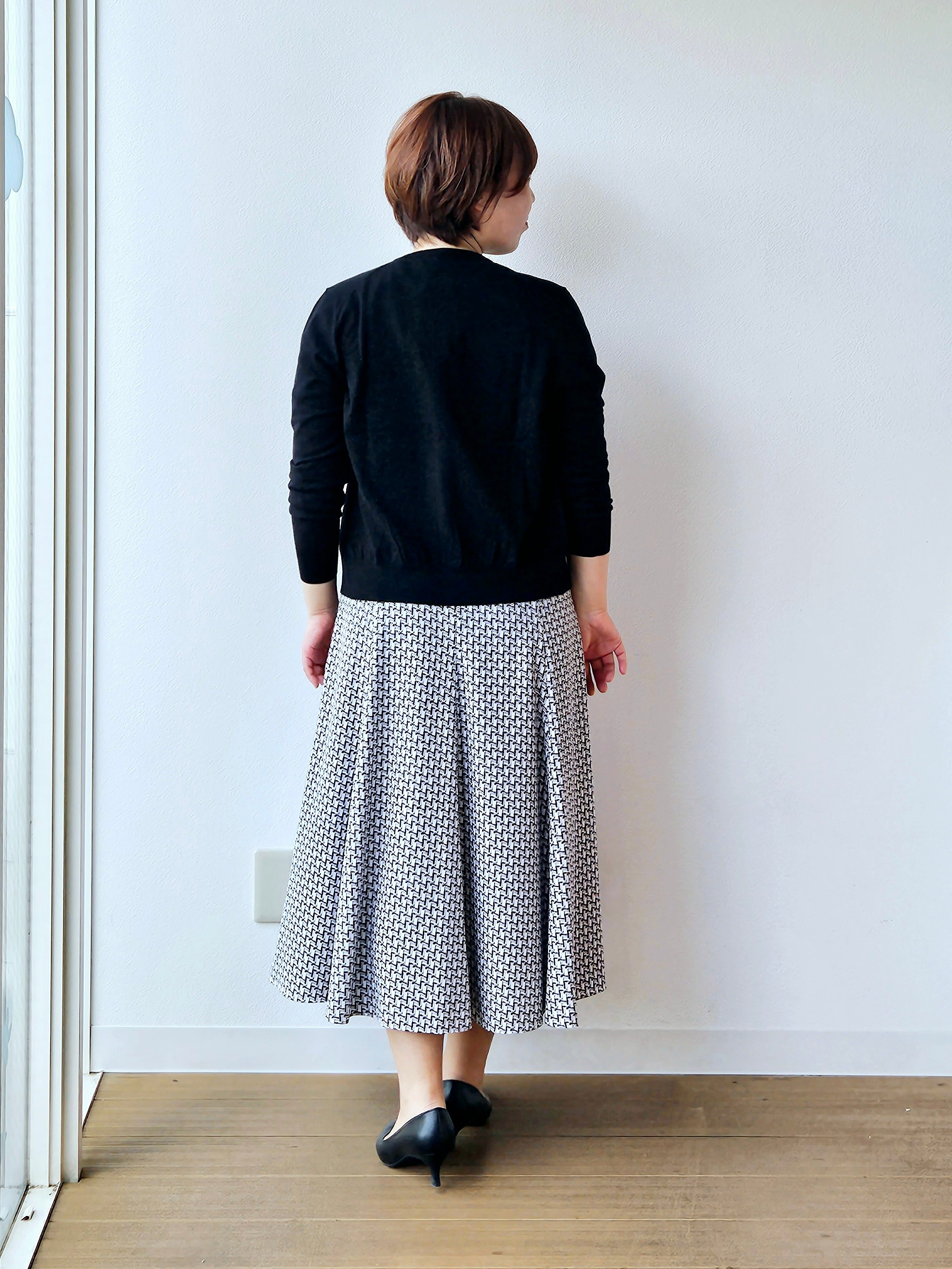 やじまさんの「UNTITLED｜【美シルエット/洗える】ジオメプリントワンピース」を使ったコーディネート