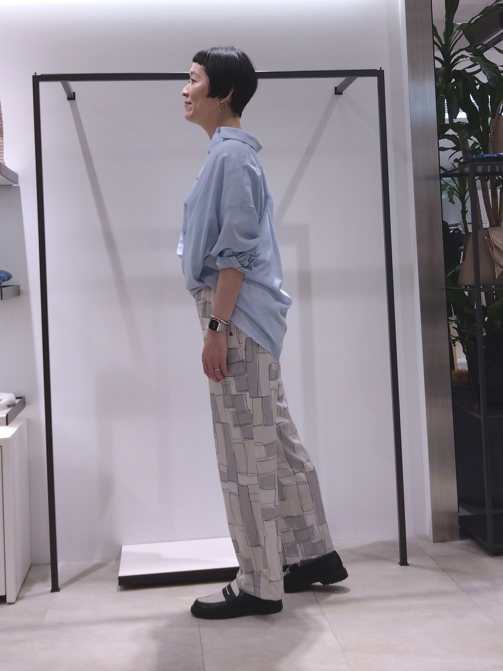 まちこさんの「UNTITLED｜【2WAY/マシンウォッシャブル】カシュクールデザインシャツ」を使ったコーディネート