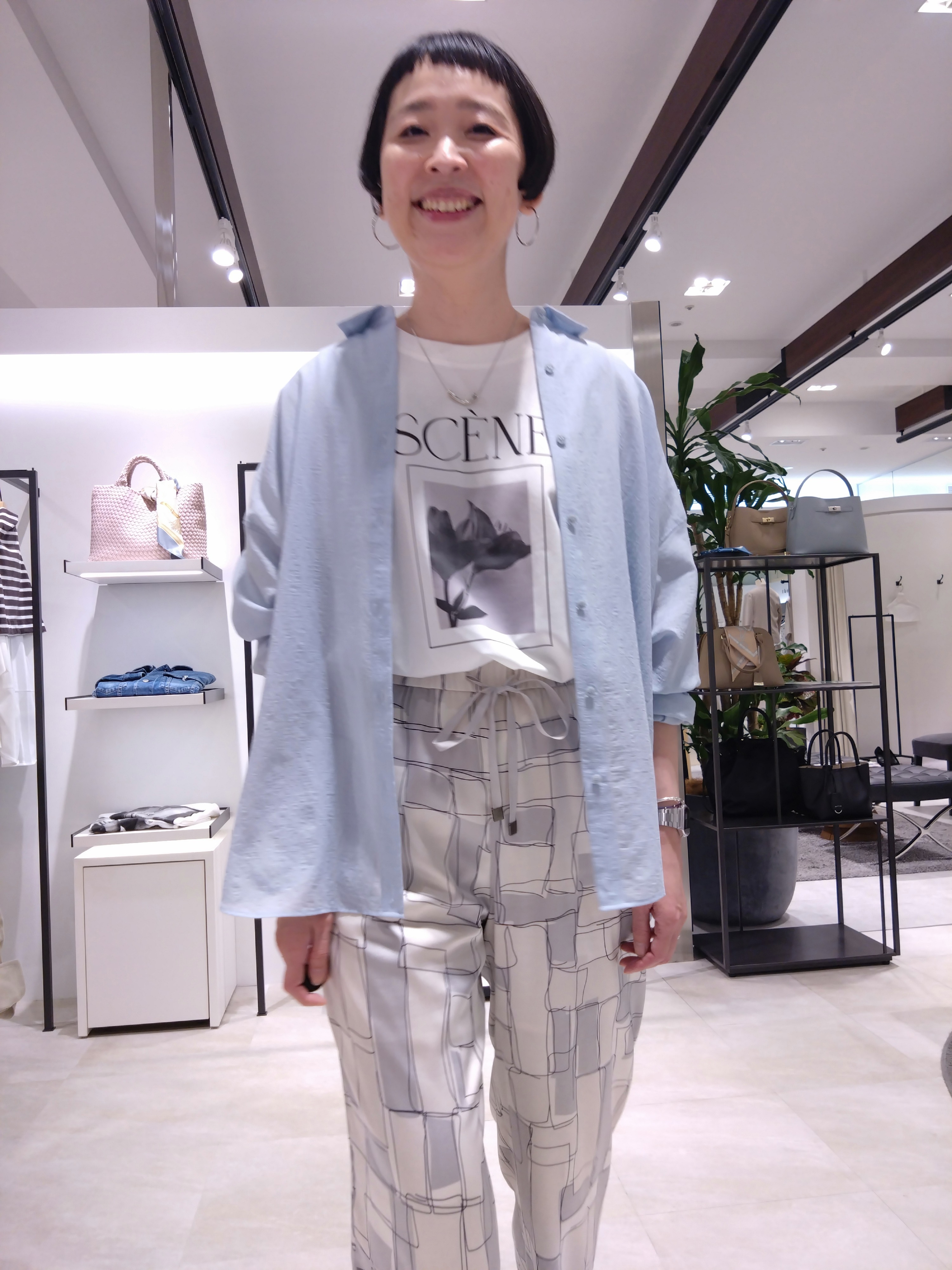 まちこさんの「UNTITLED｜【2WAY/マシンウォッシャブル】カシュクールデザインシャツ」を使ったコーディネート