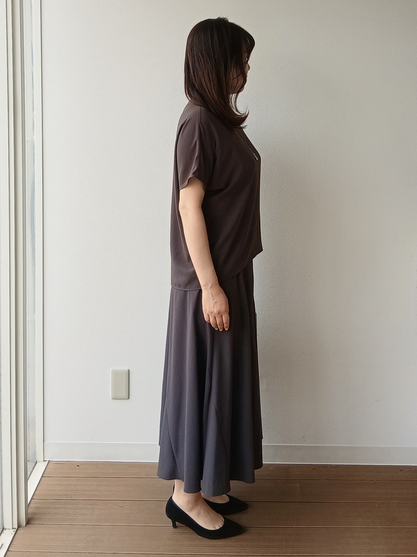 なみきさんの「UNTITLED｜【UV/接触冷感/セットアップ可】リラクシーキーVネックブラウス」を使ったコーディネート