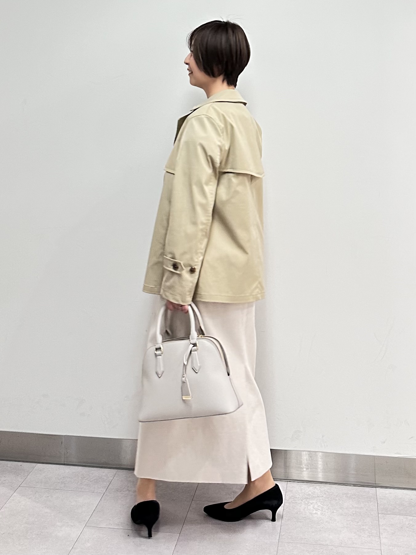 みなこさんの「UNTITLED｜【定番人気/はっ水/洗える】タスランショートトレンチコート」を使ったコーディネート