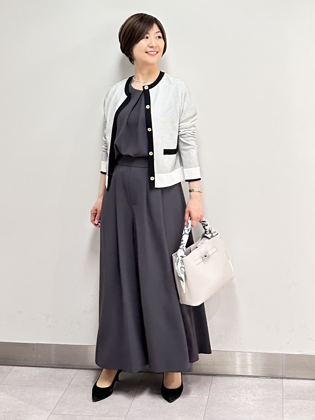 みなこさんの「UNTITLED｜【前後2WAY/はっ水/セットアップ可】リラクシーフレンチスリーブブラウス」を使ったコーディネート